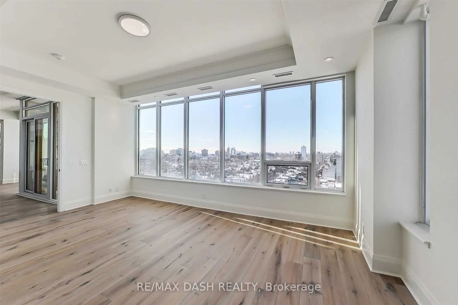 151 Avenue Road, #1001