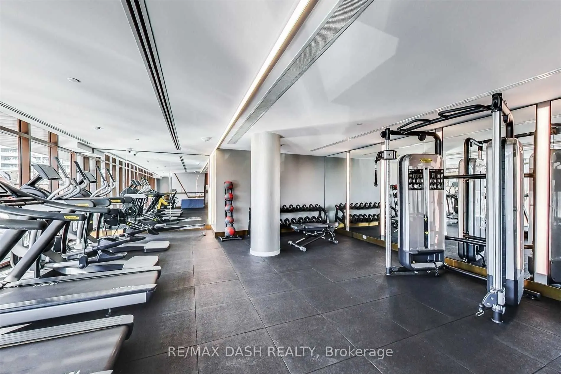 151 Avenue Road, #1001