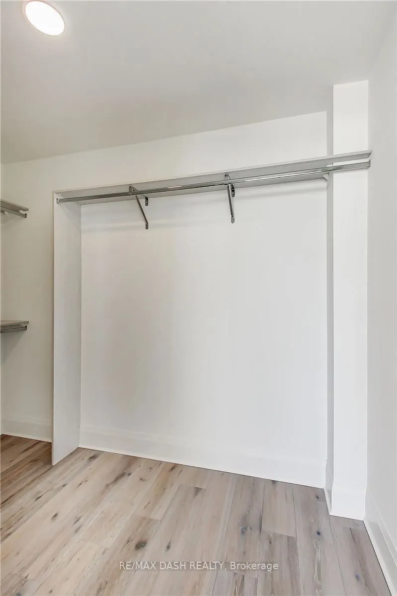 151 Avenue Road, #1001