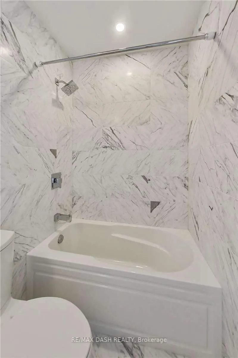 151 Avenue Road, #1001