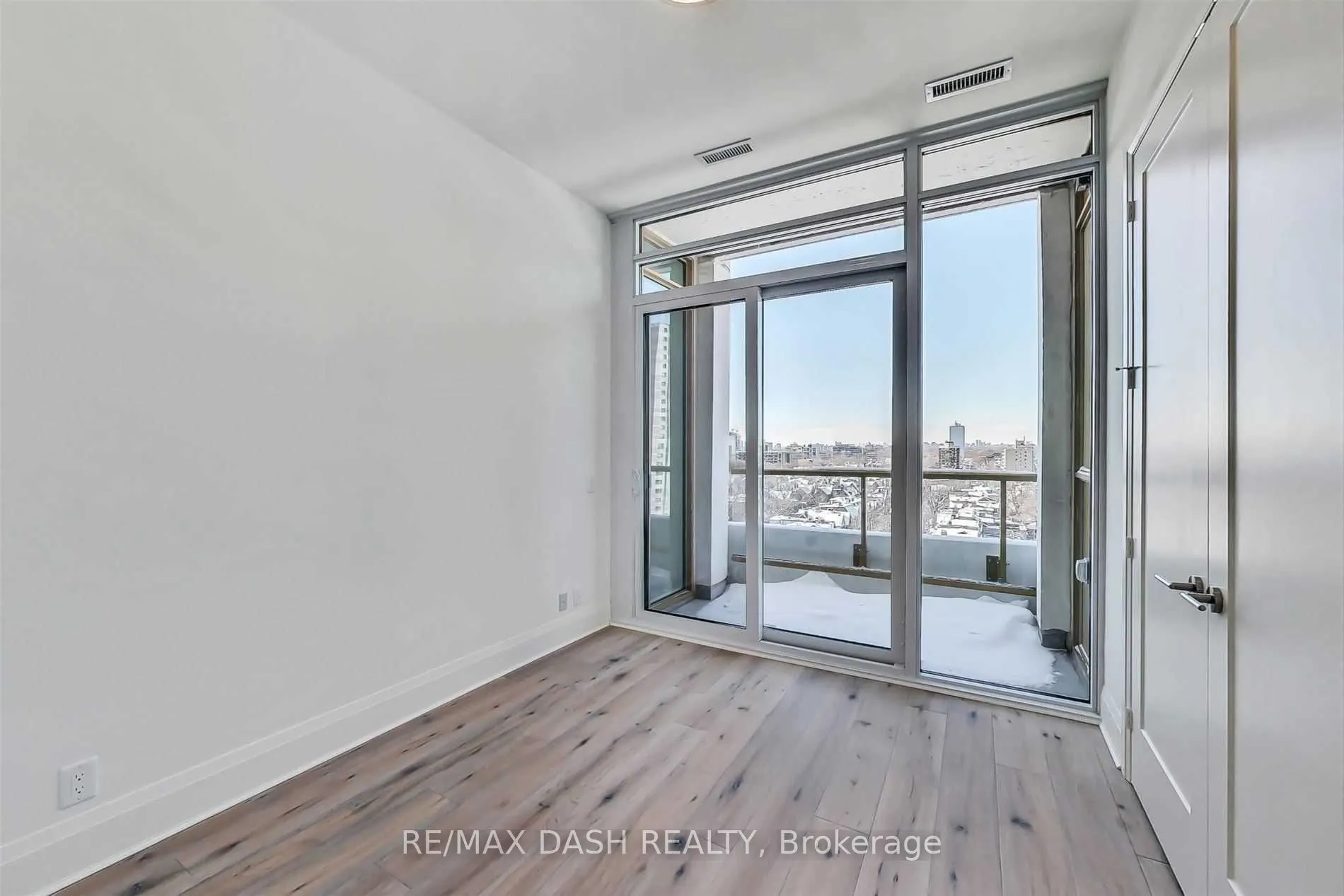 151 Avenue Road, #1001
