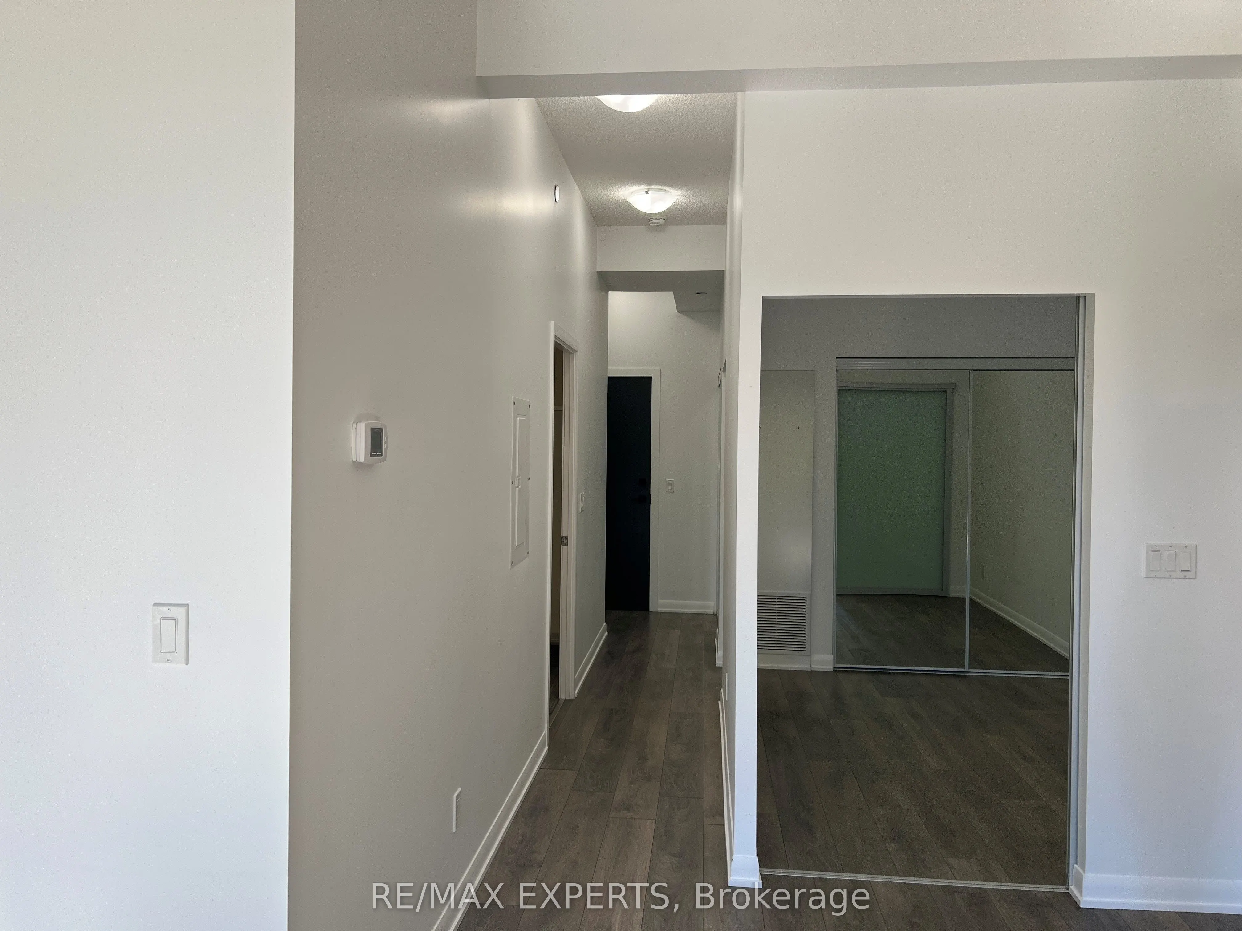 435 Richmond Street W, #204