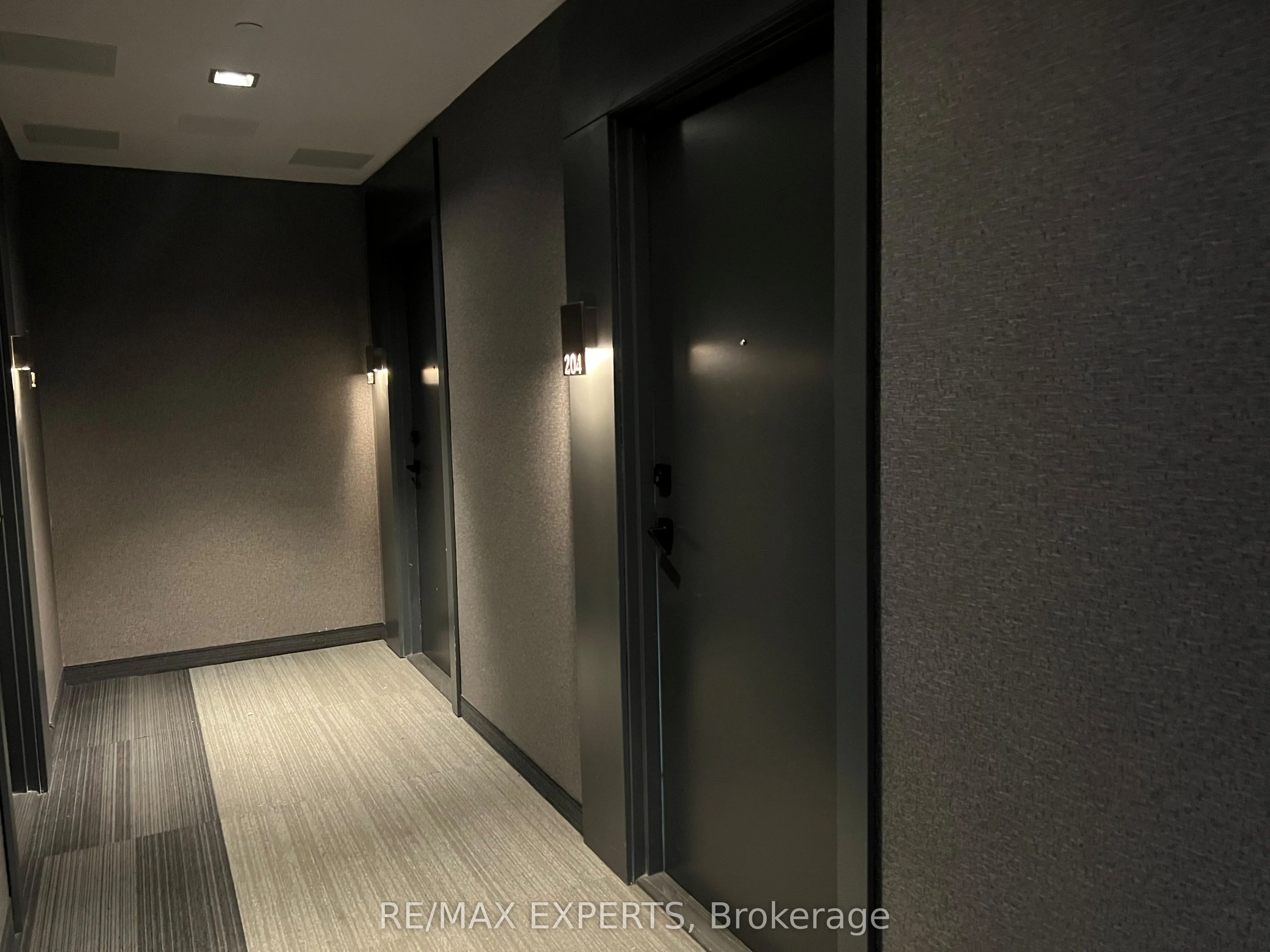 435 Richmond Street W, #204