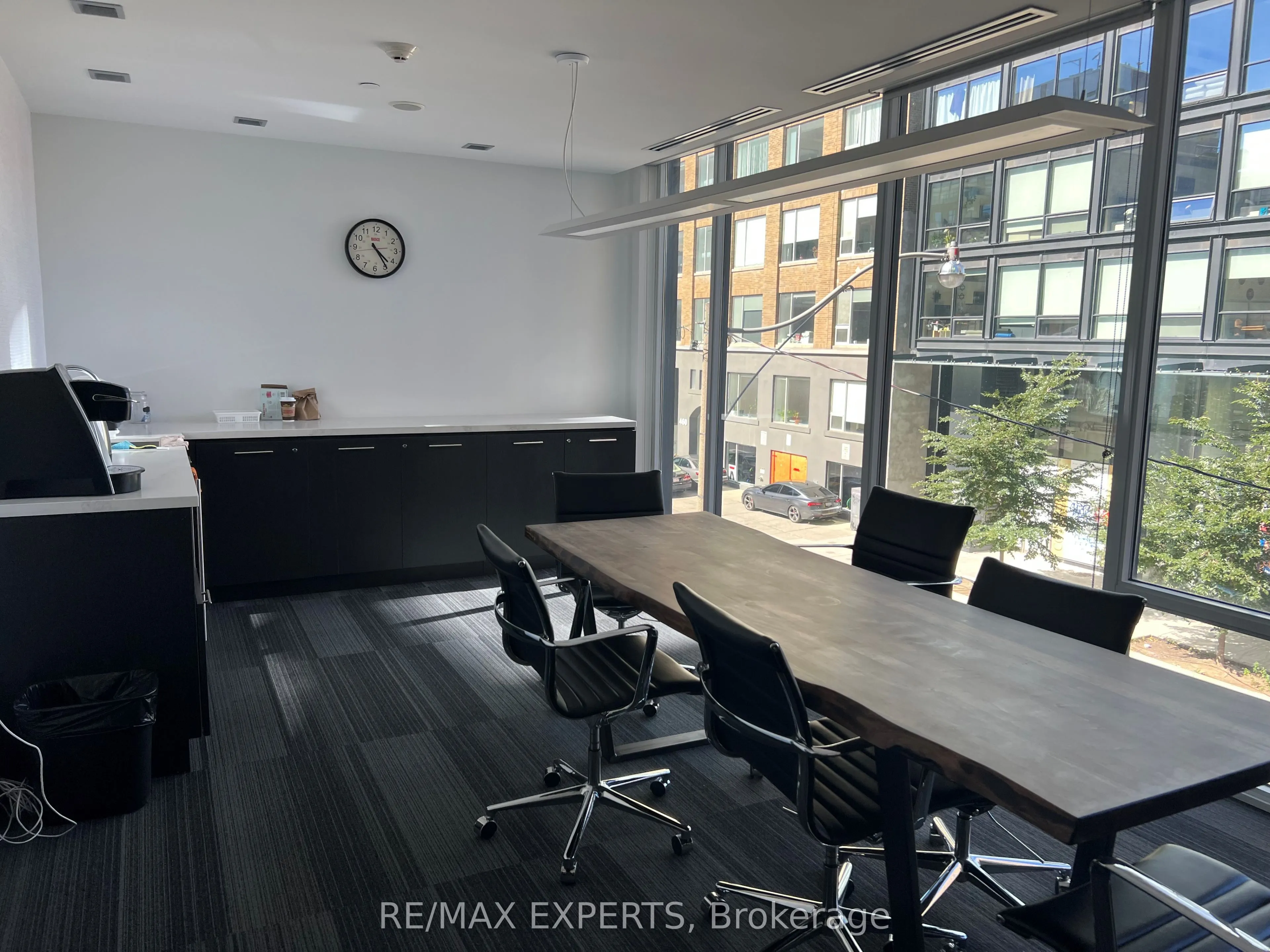 435 Richmond Street W, #204