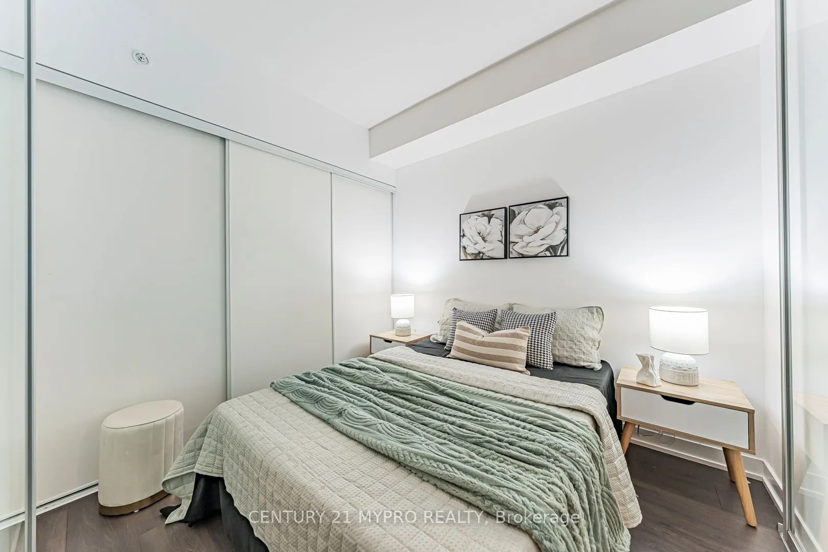 31 Tippett Road, #559