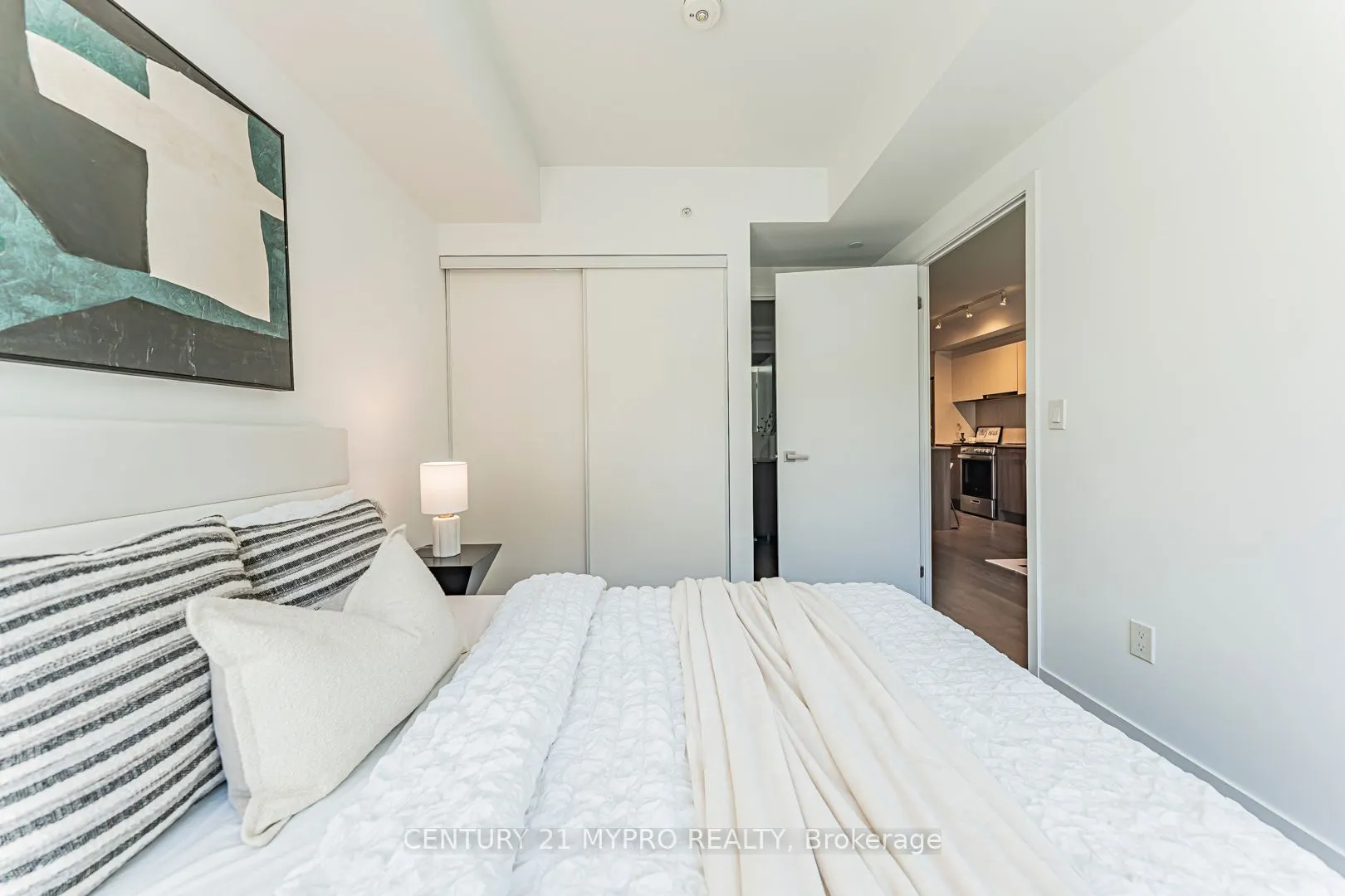 31 Tippett Road, #559
