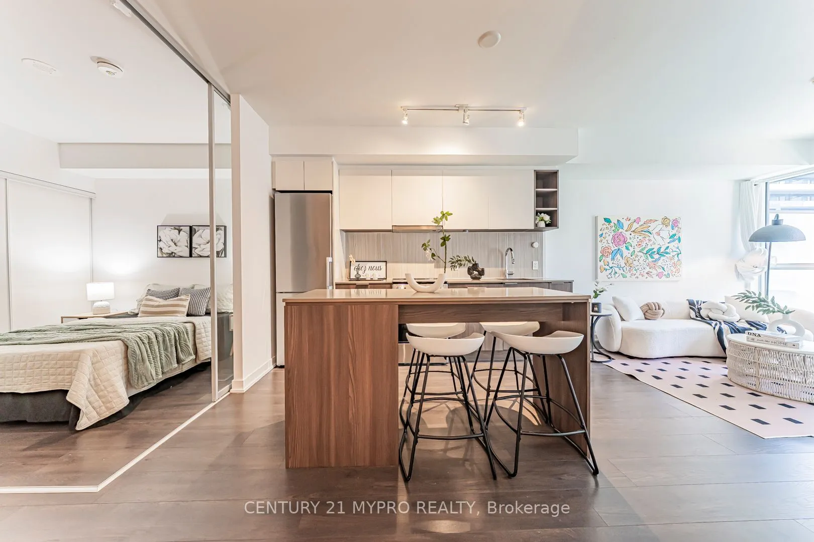 31 Tippett Road, #559