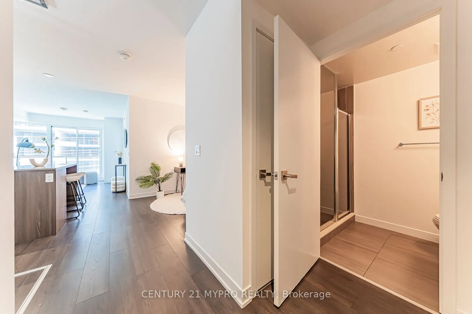 31 Tippett Road, #559