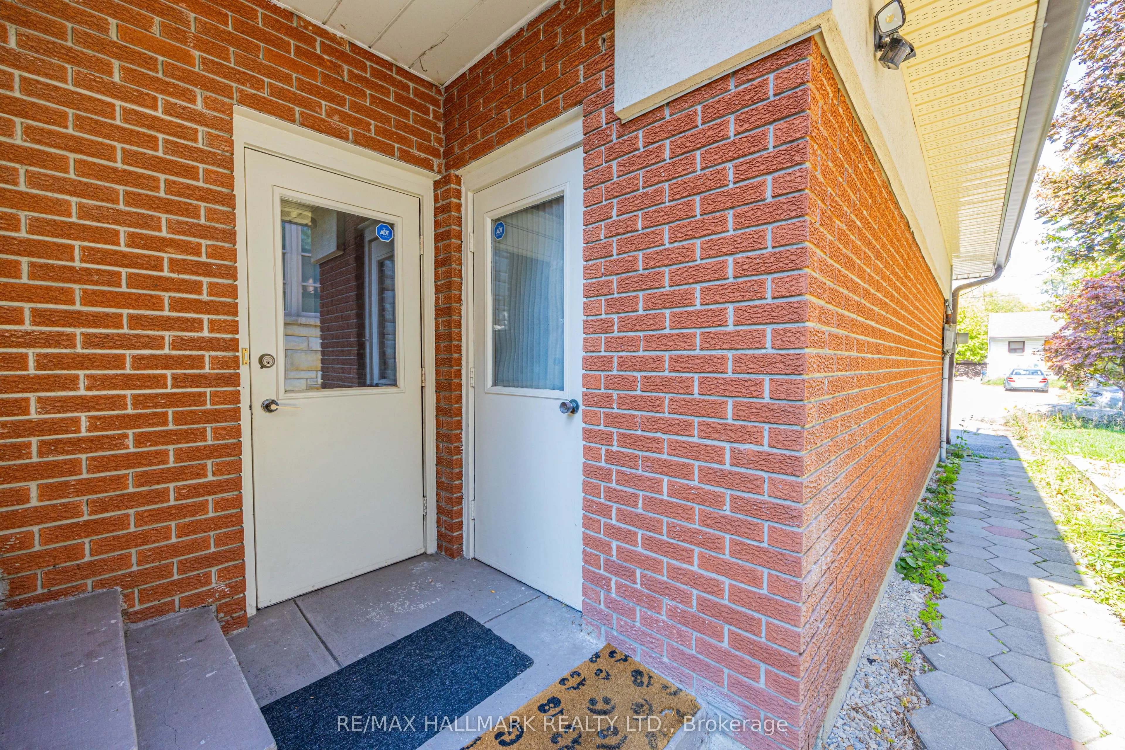 95 Caines Avenue