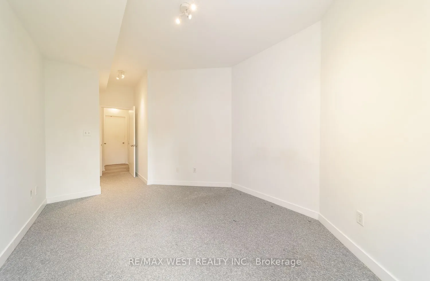 500 Richmond Street W, #309