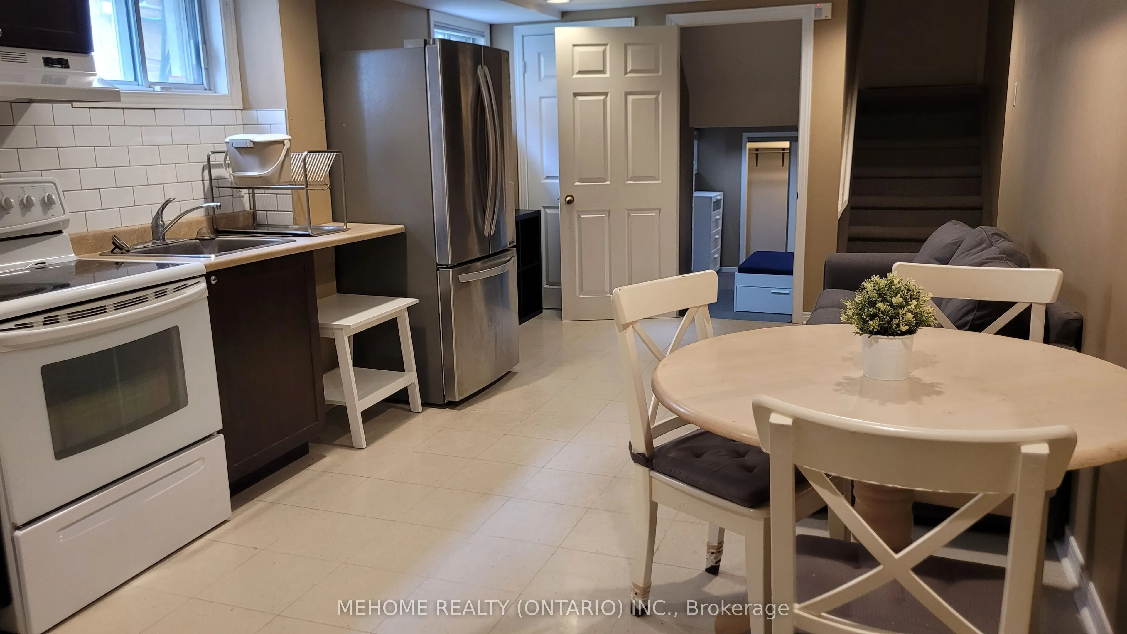 121 Angus Drive, #Lower unit