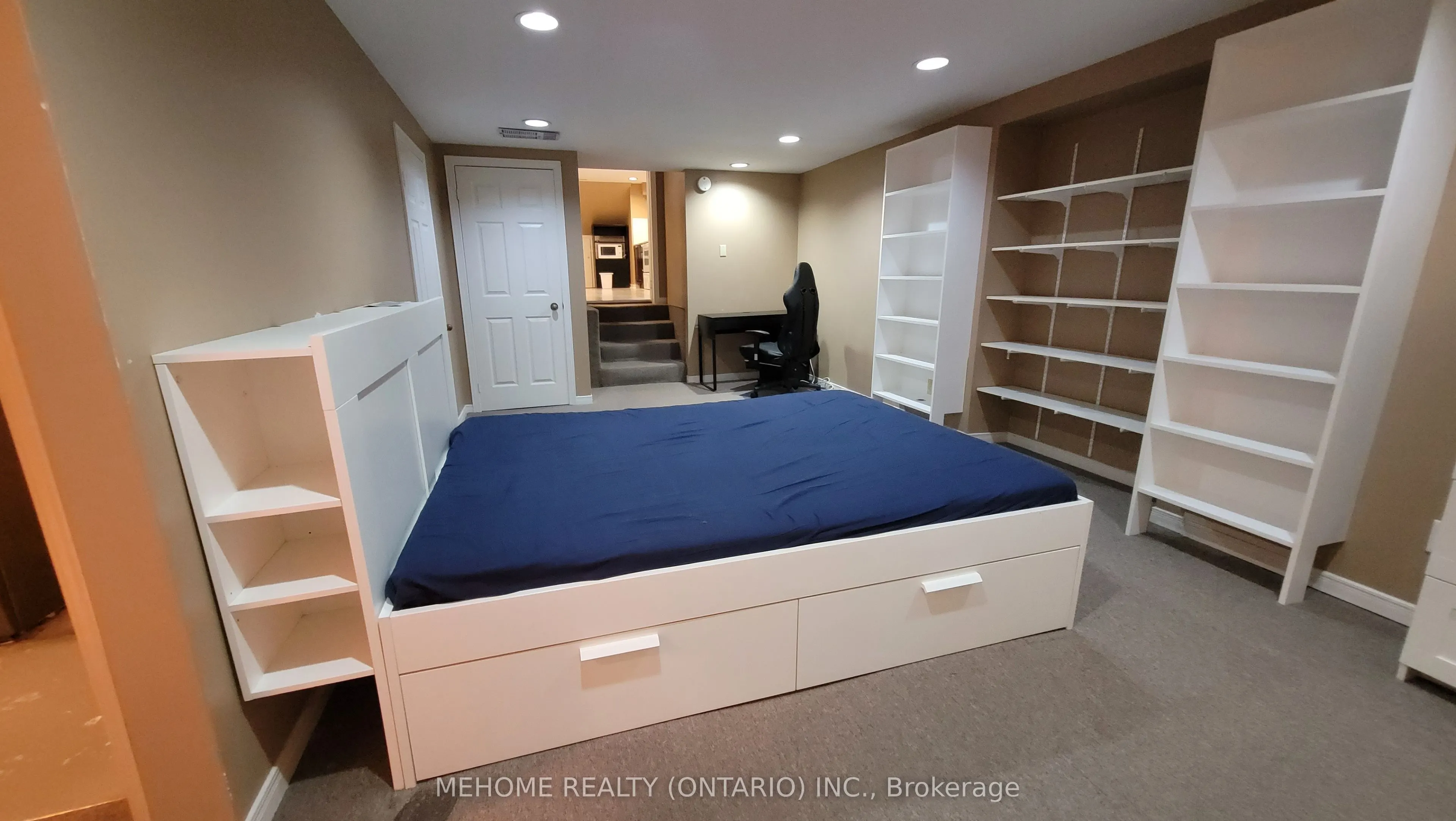 121 Angus Drive, #Lower unit