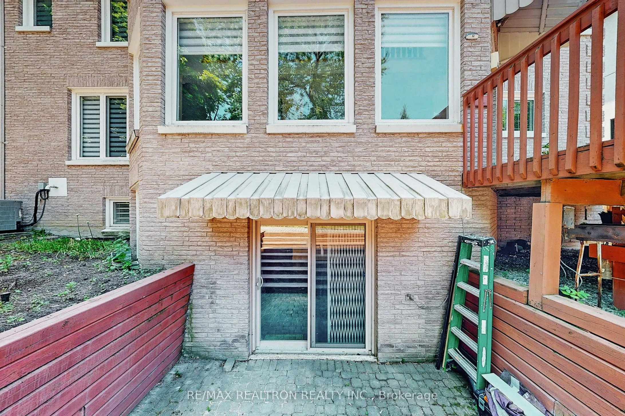 176 Elmwood Avenue, #Basement