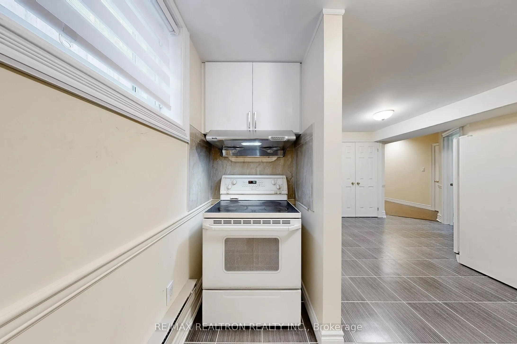 176 Elmwood Avenue, #Basement