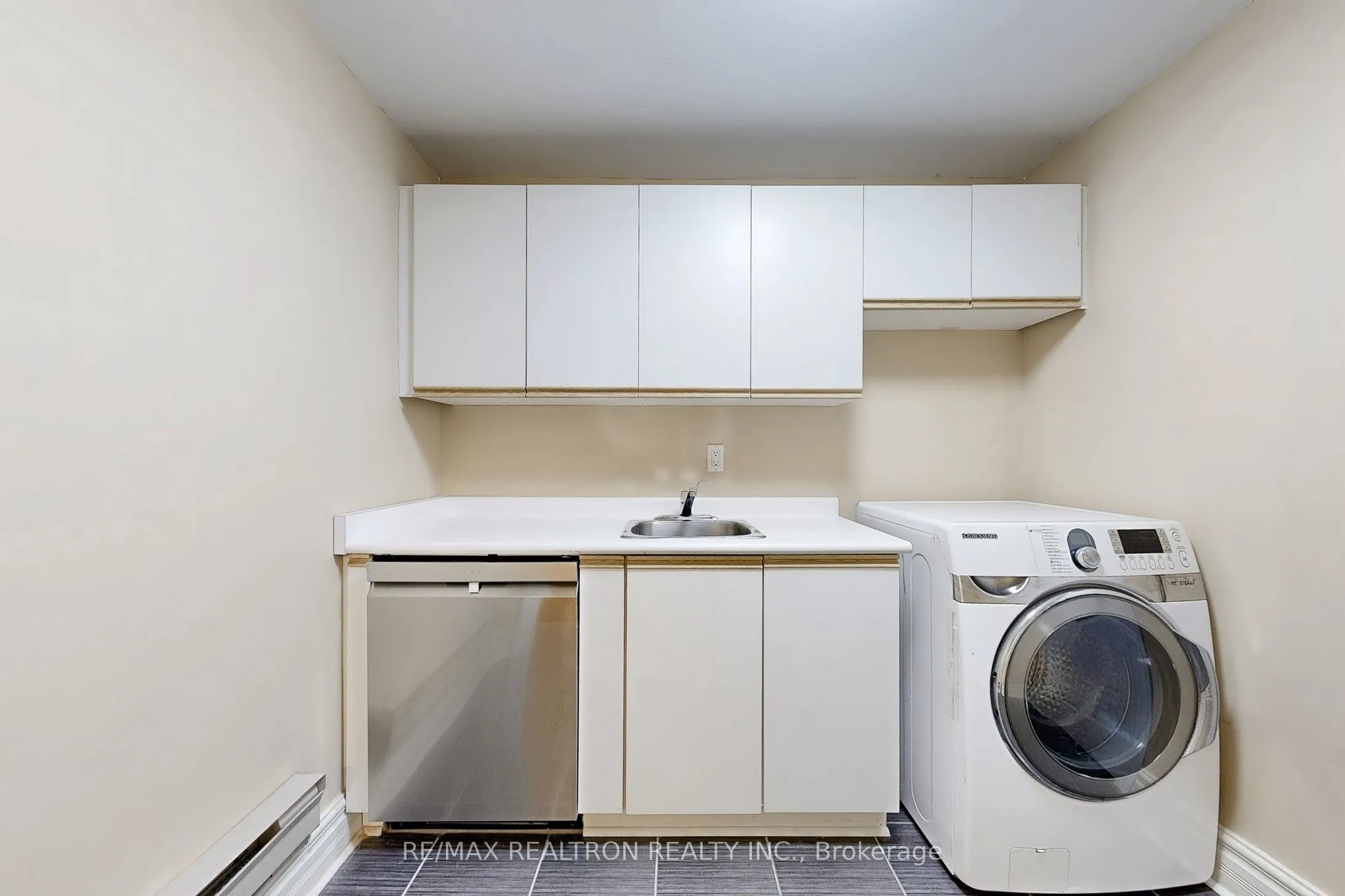 176 Elmwood Avenue, #Basement