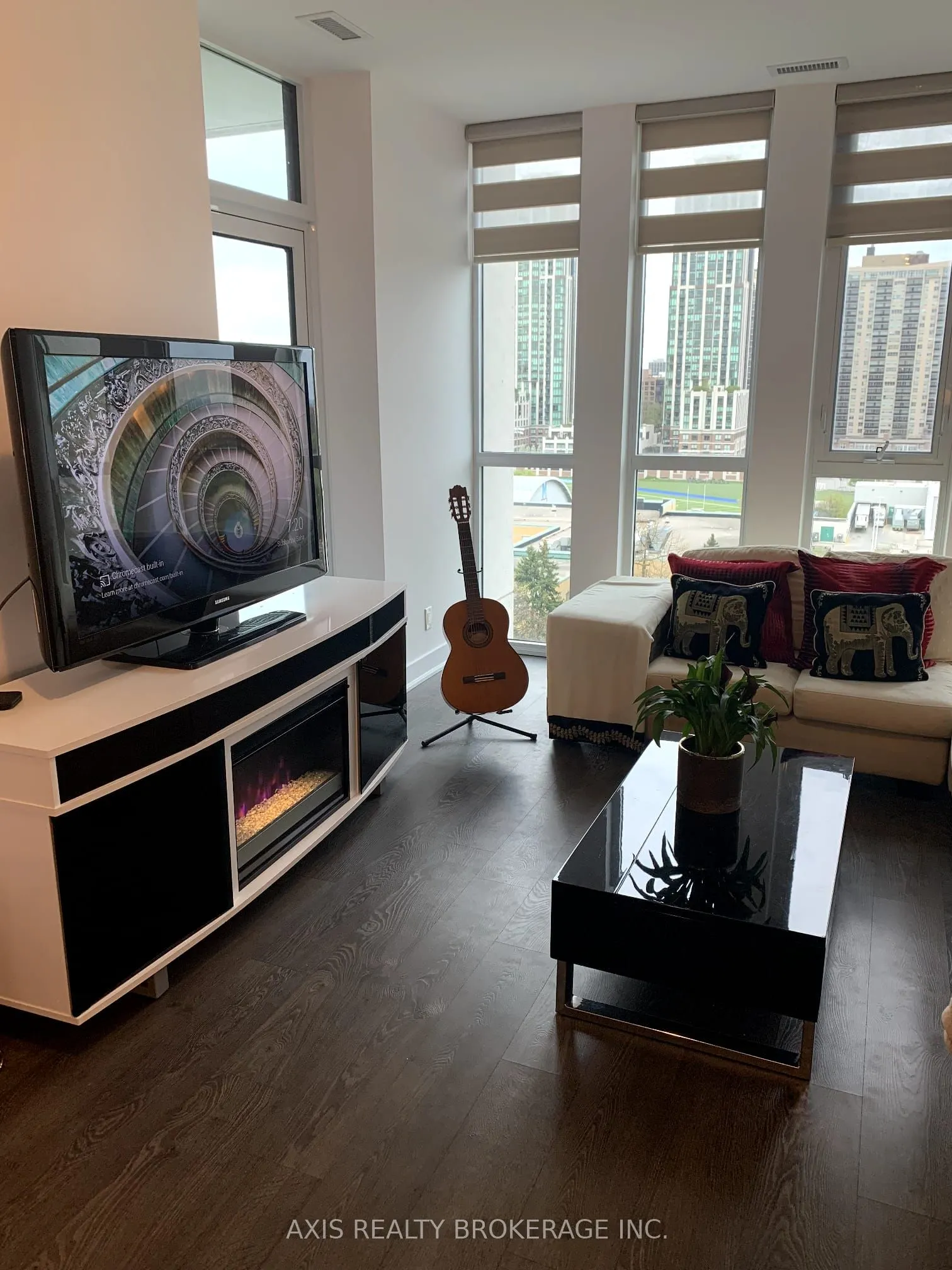 1486 Bathurst Street, #905
