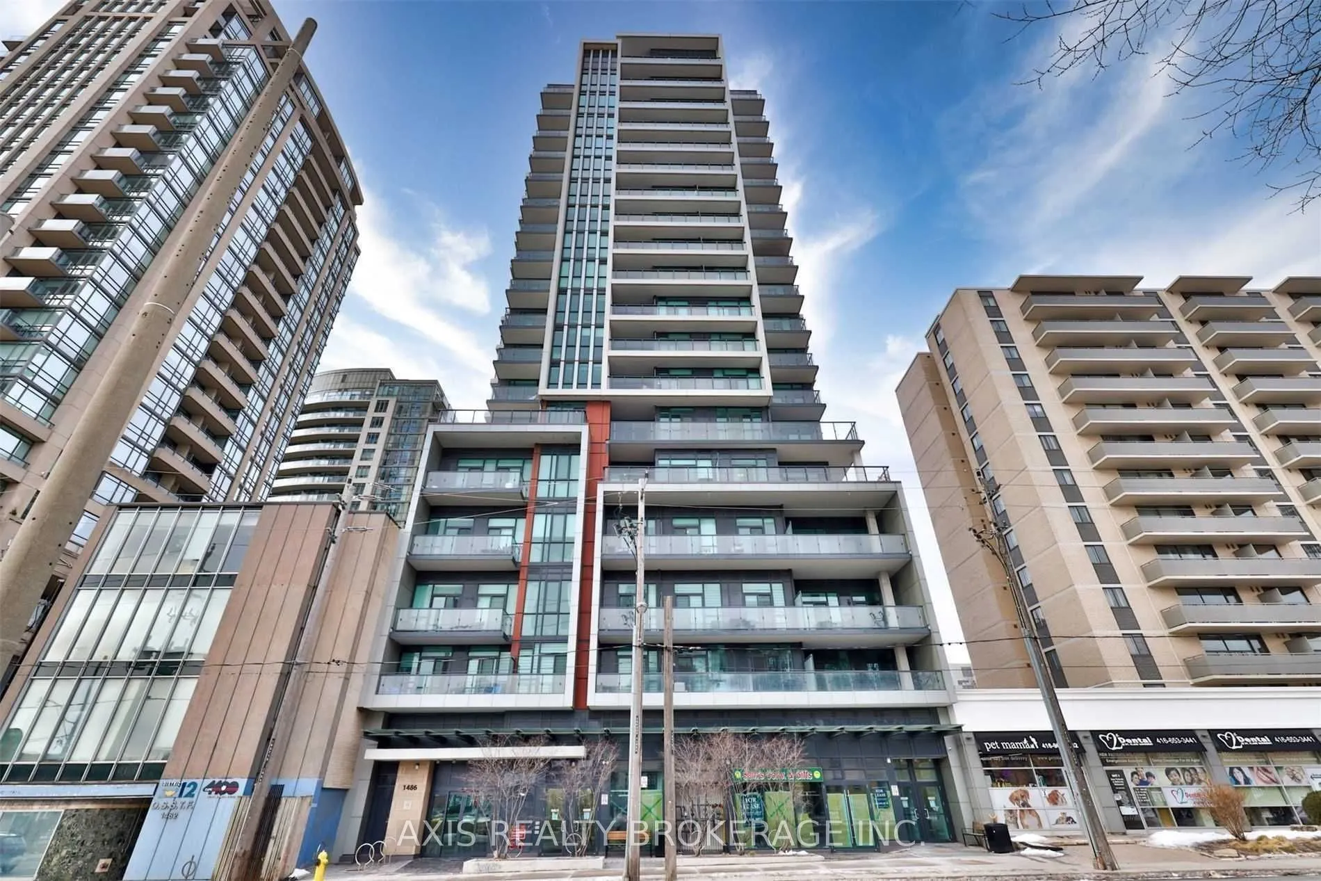 1486 Bathurst Street, #905