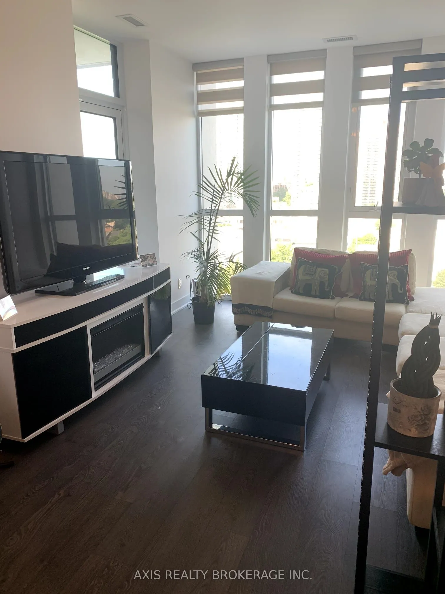 1486 Bathurst Street, #905
