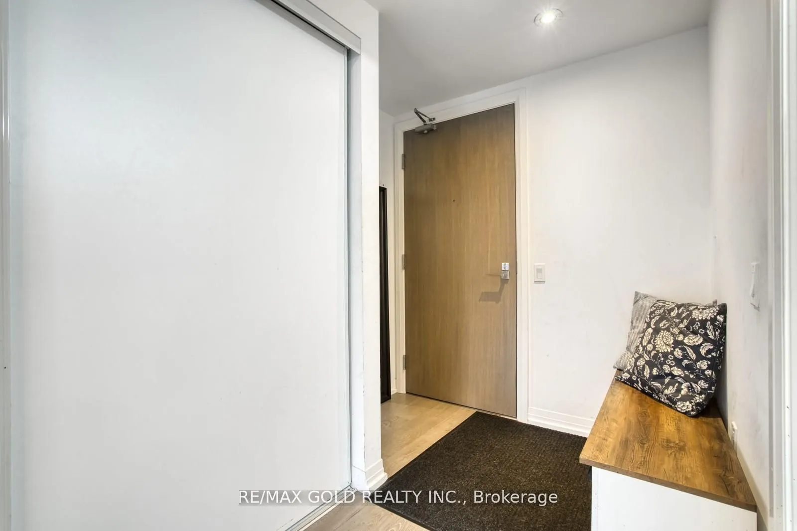 251 Jarvis Street, #1116
