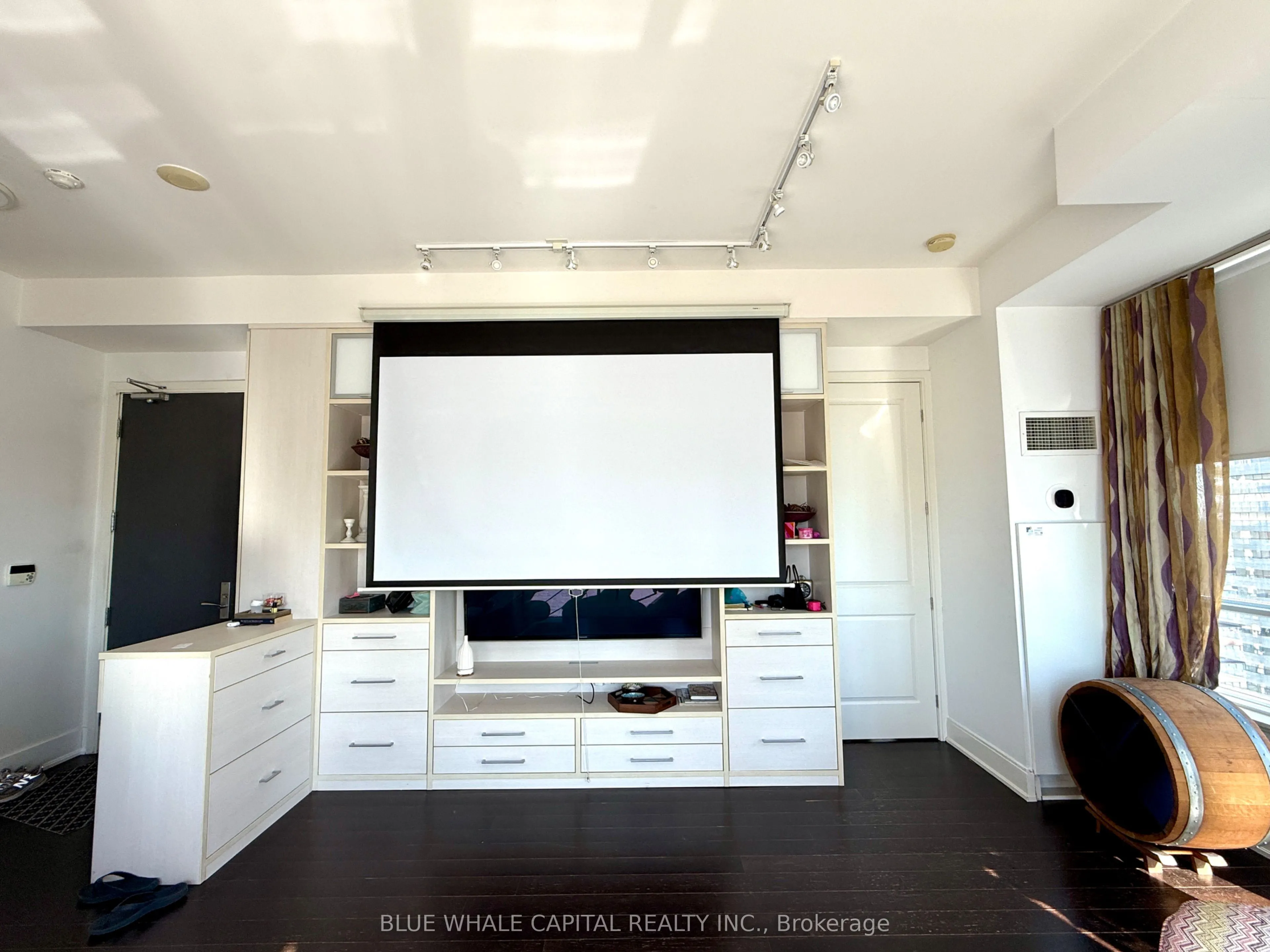 21 Balmuto Street, #2302