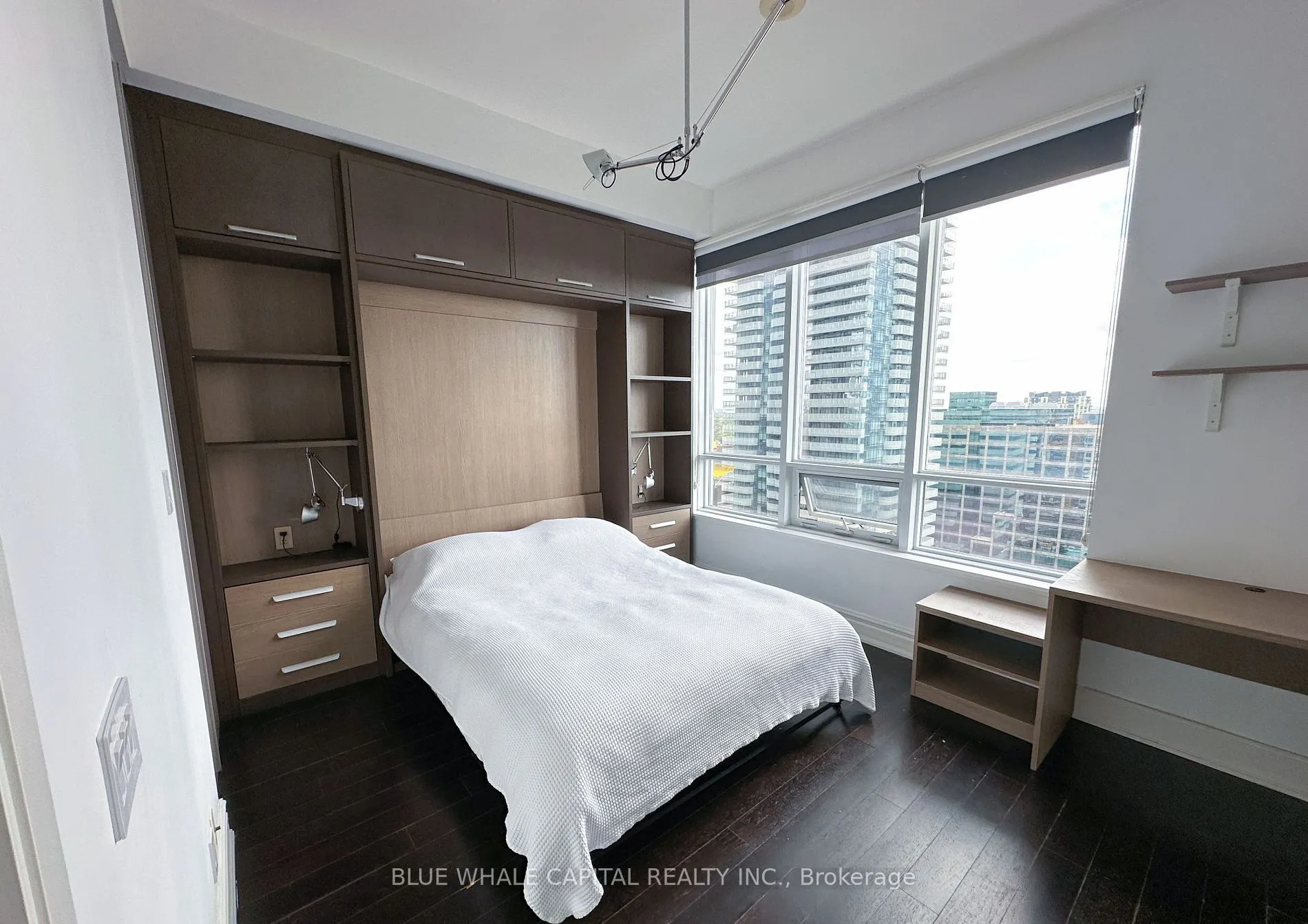 21 Balmuto Street, #2302