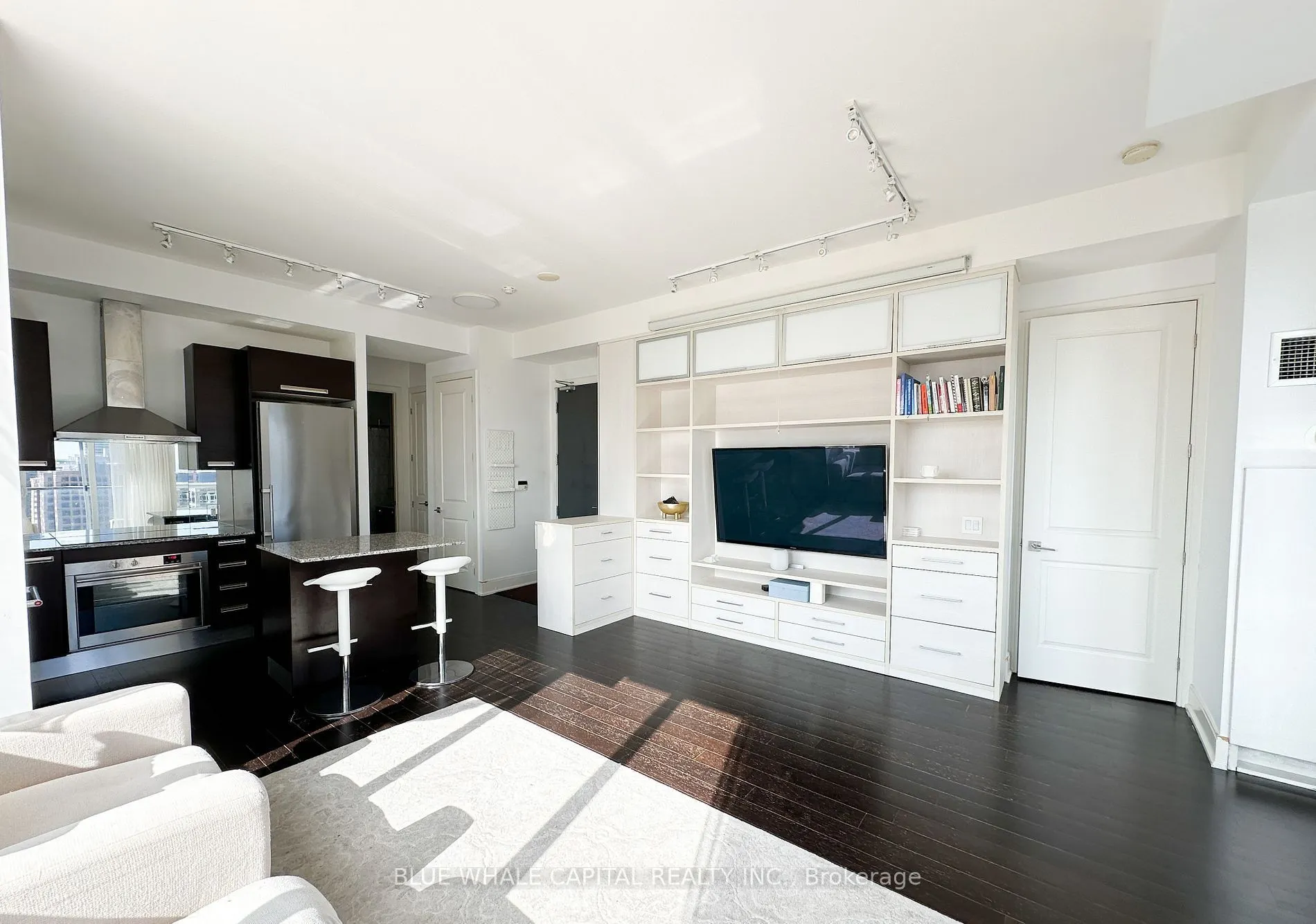 21 Balmuto Street, #2302