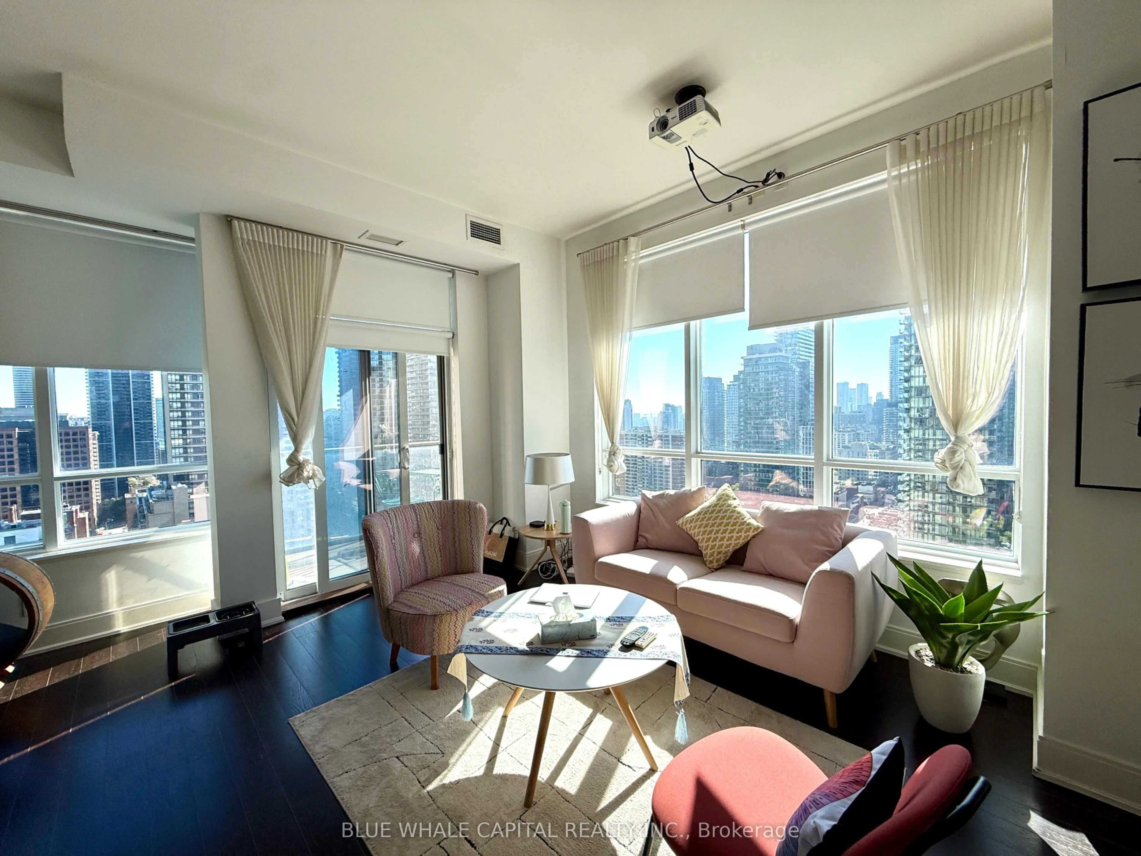 21 Balmuto Street, #2302