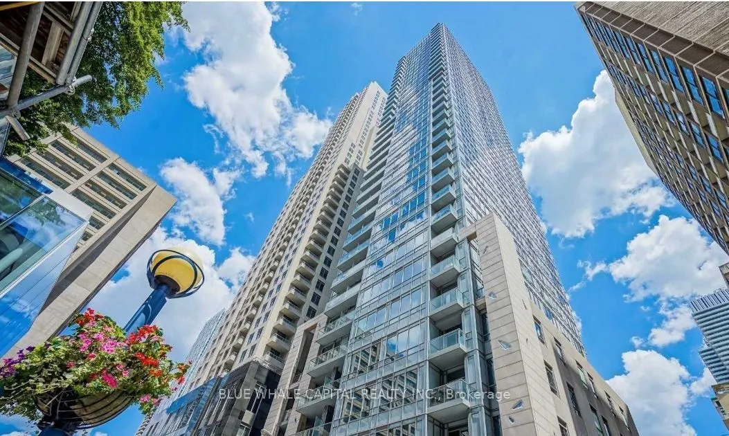 21 Balmuto Street, #2302