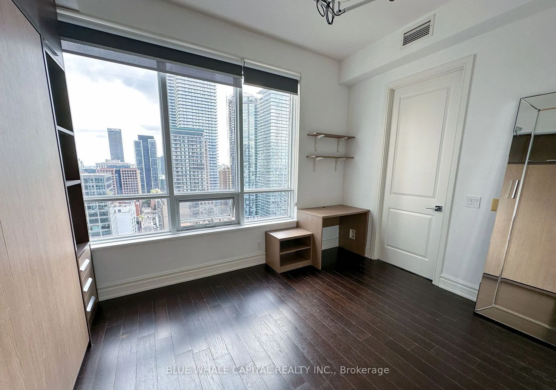 21 Balmuto Street, #2302