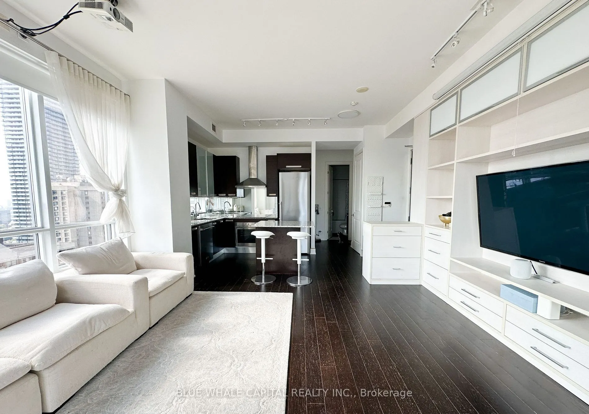 21 Balmuto Street, #2302