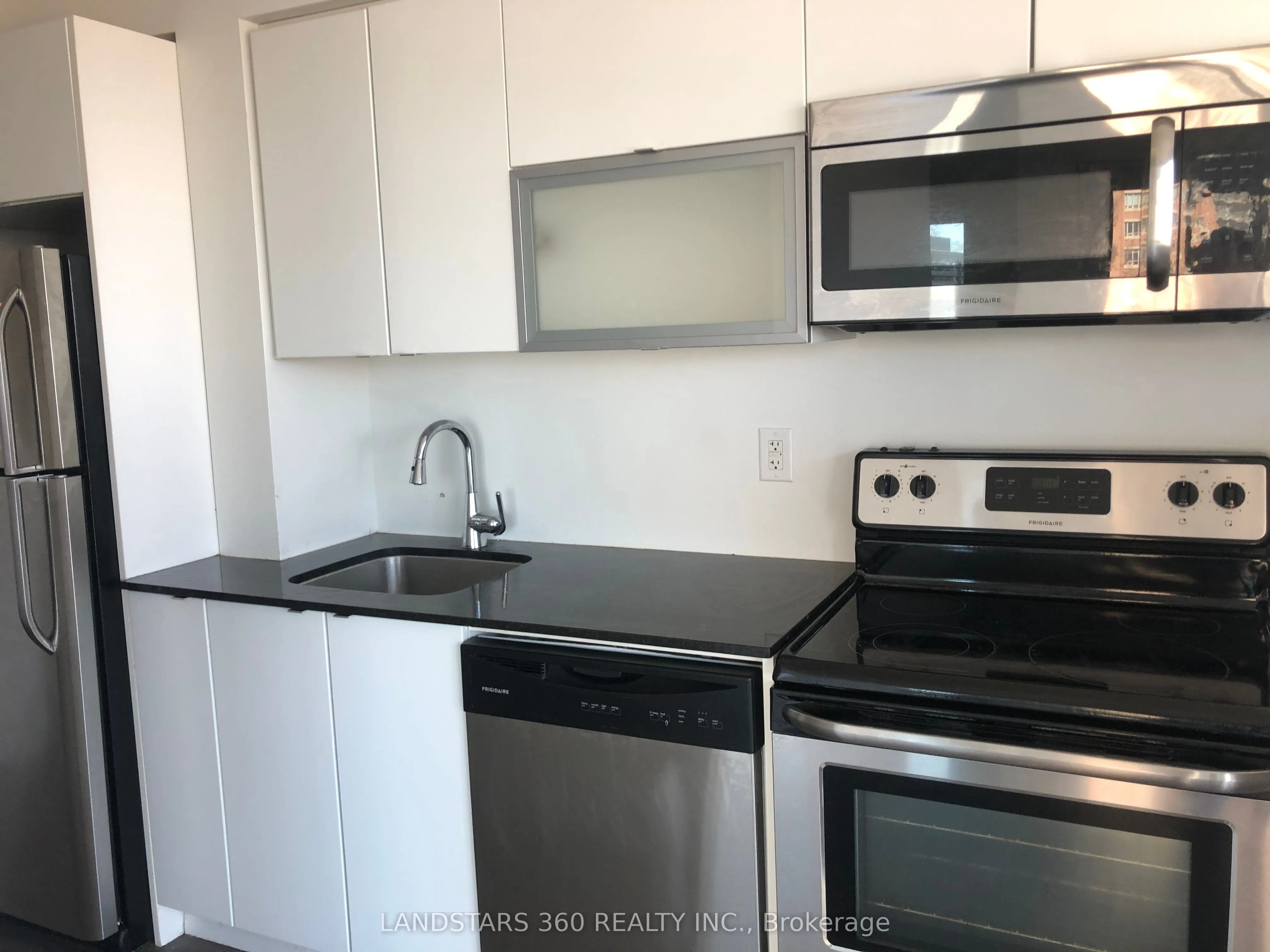 150 East Liberty Street, #1015