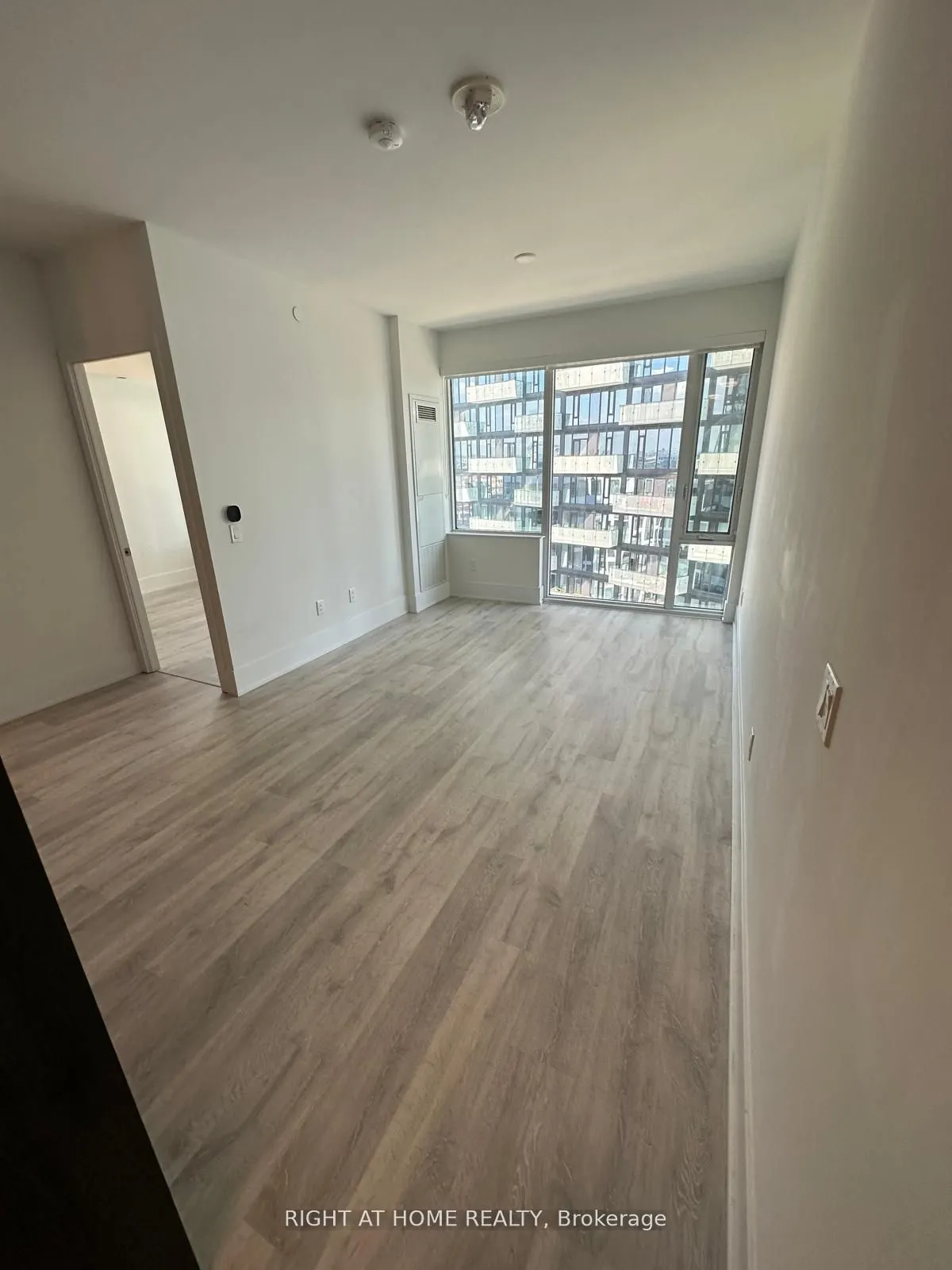 470 Front Street W, #1610
