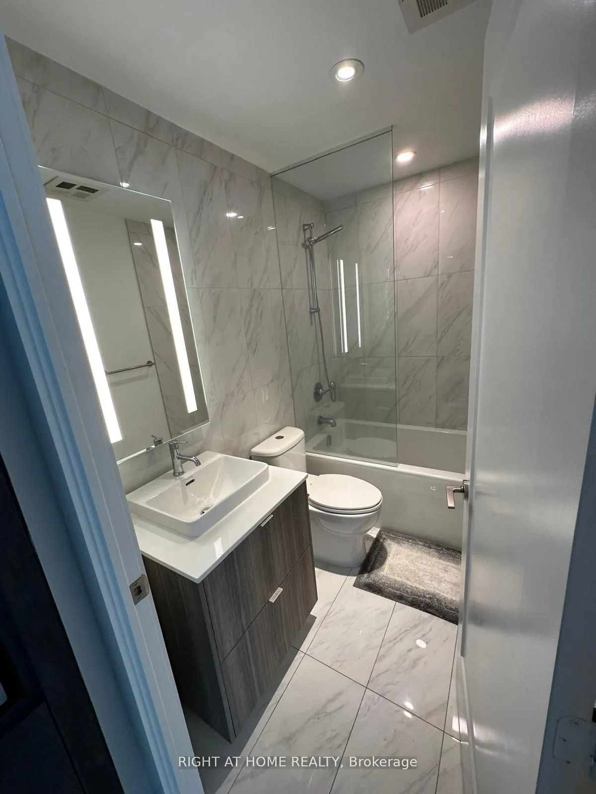 470 Front Street W, #1610