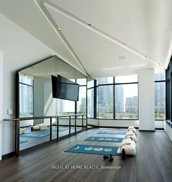 470 Front Street W, #1610