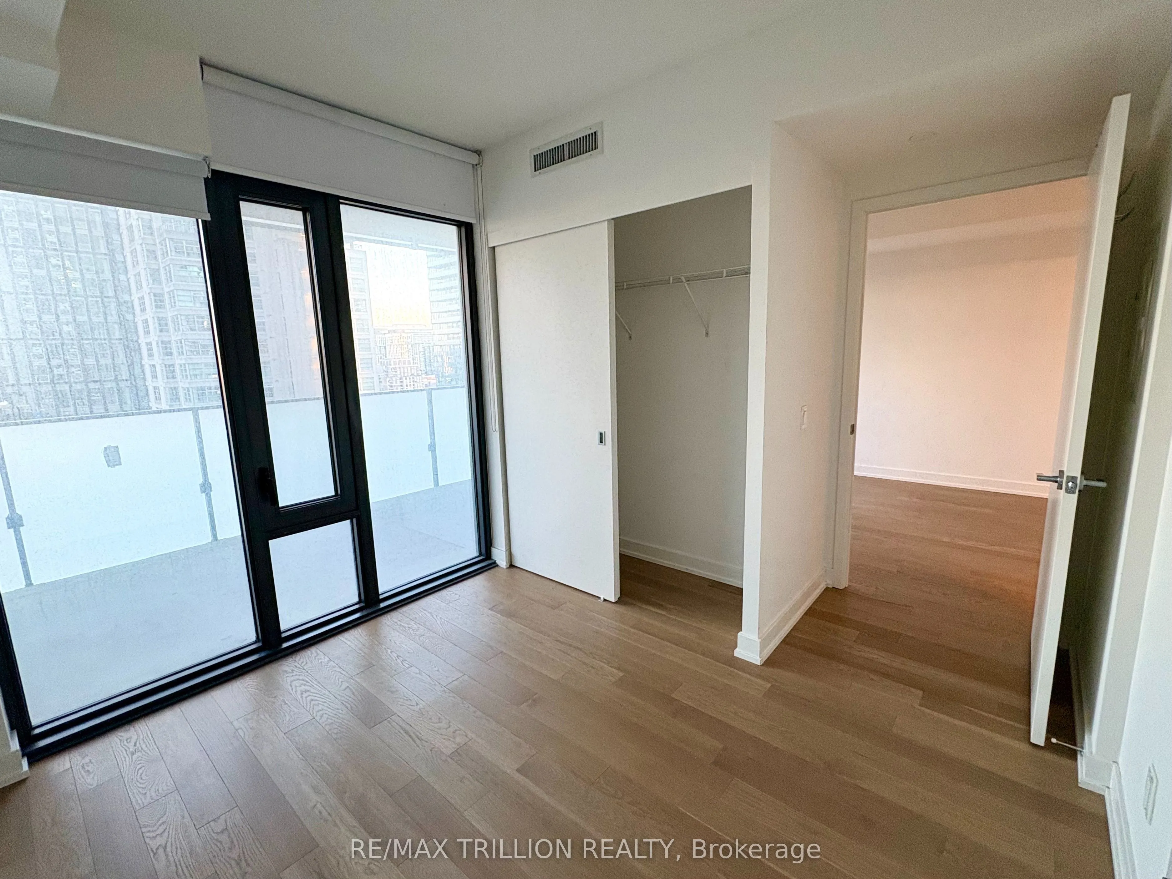 25 Richmond Street E, #1501