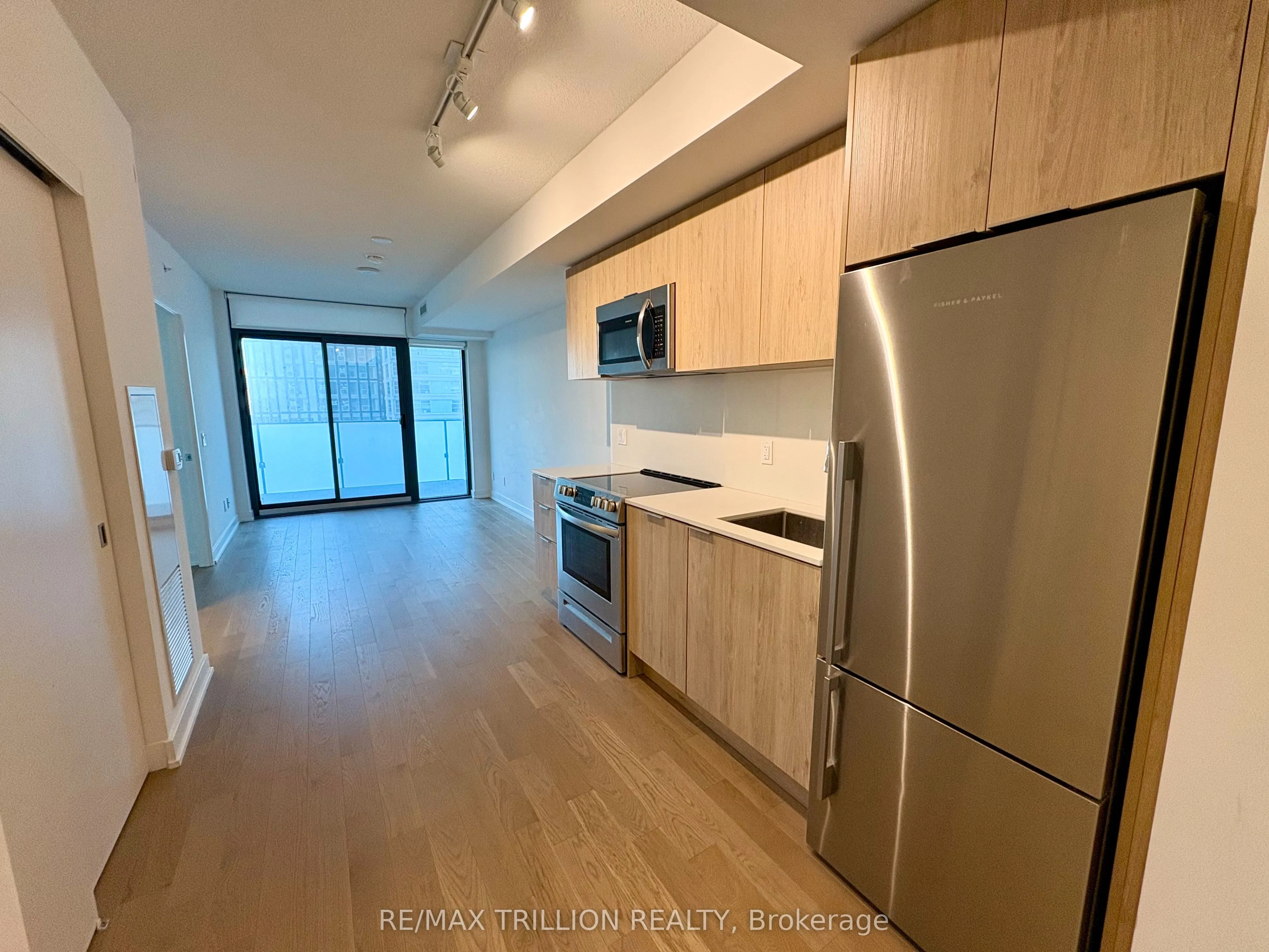 25 Richmond Street E, #1501