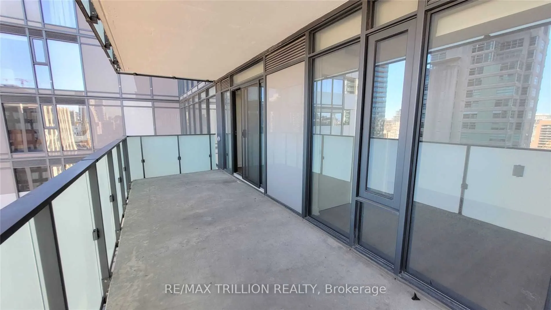 25 Richmond Street E, #1501