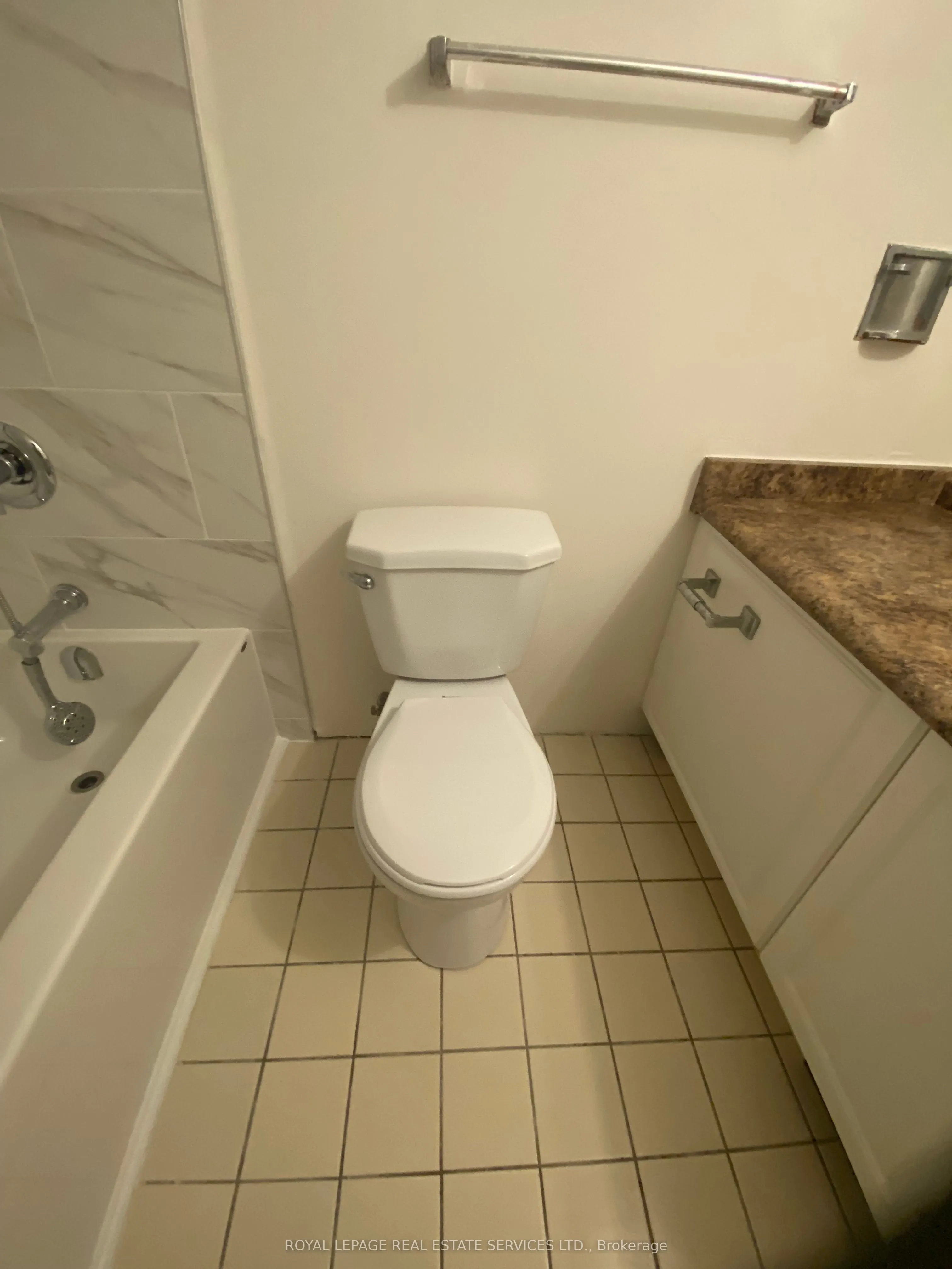 117 Gerrard Street E, #310