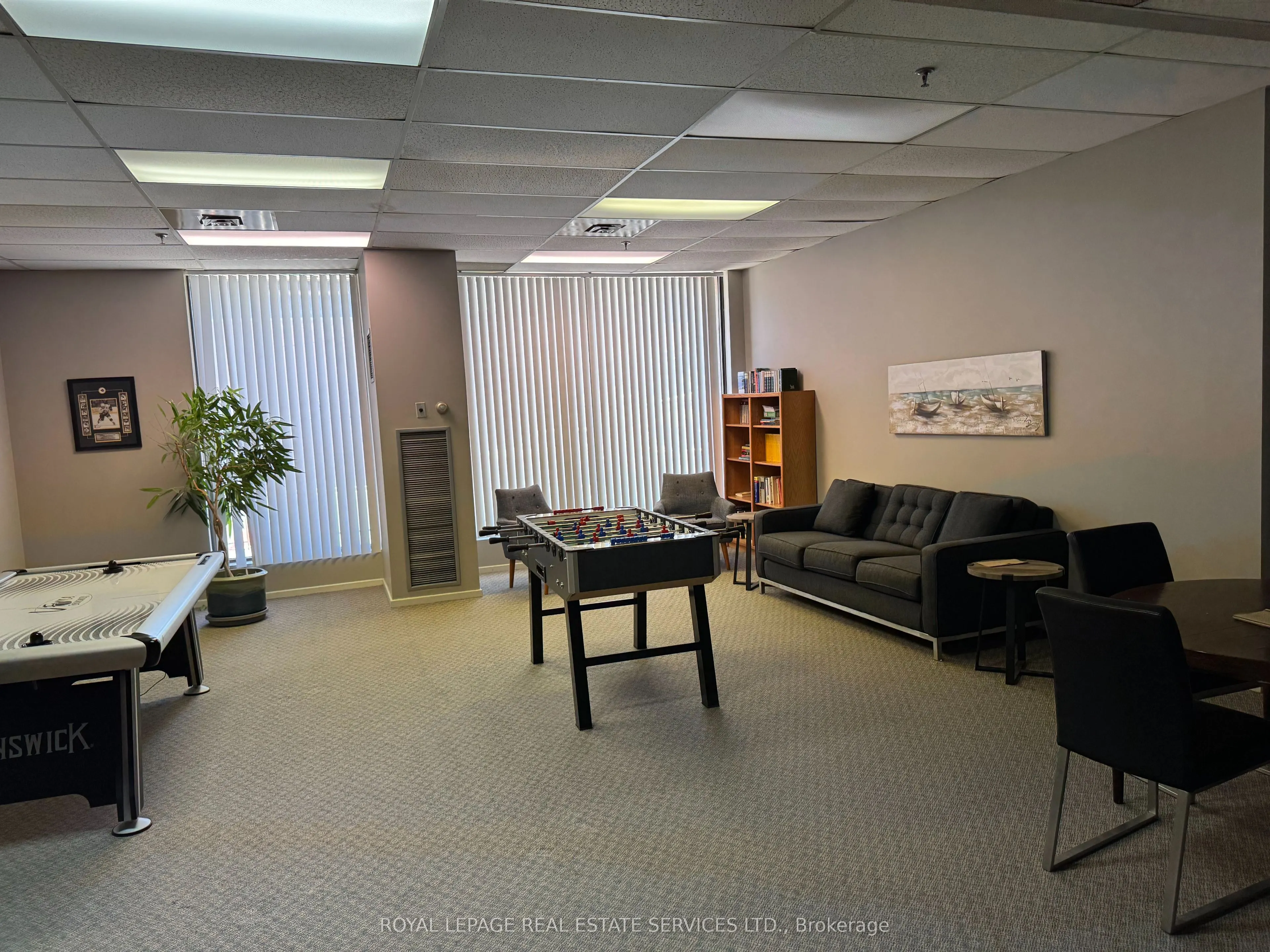 117 Gerrard Street E, #310