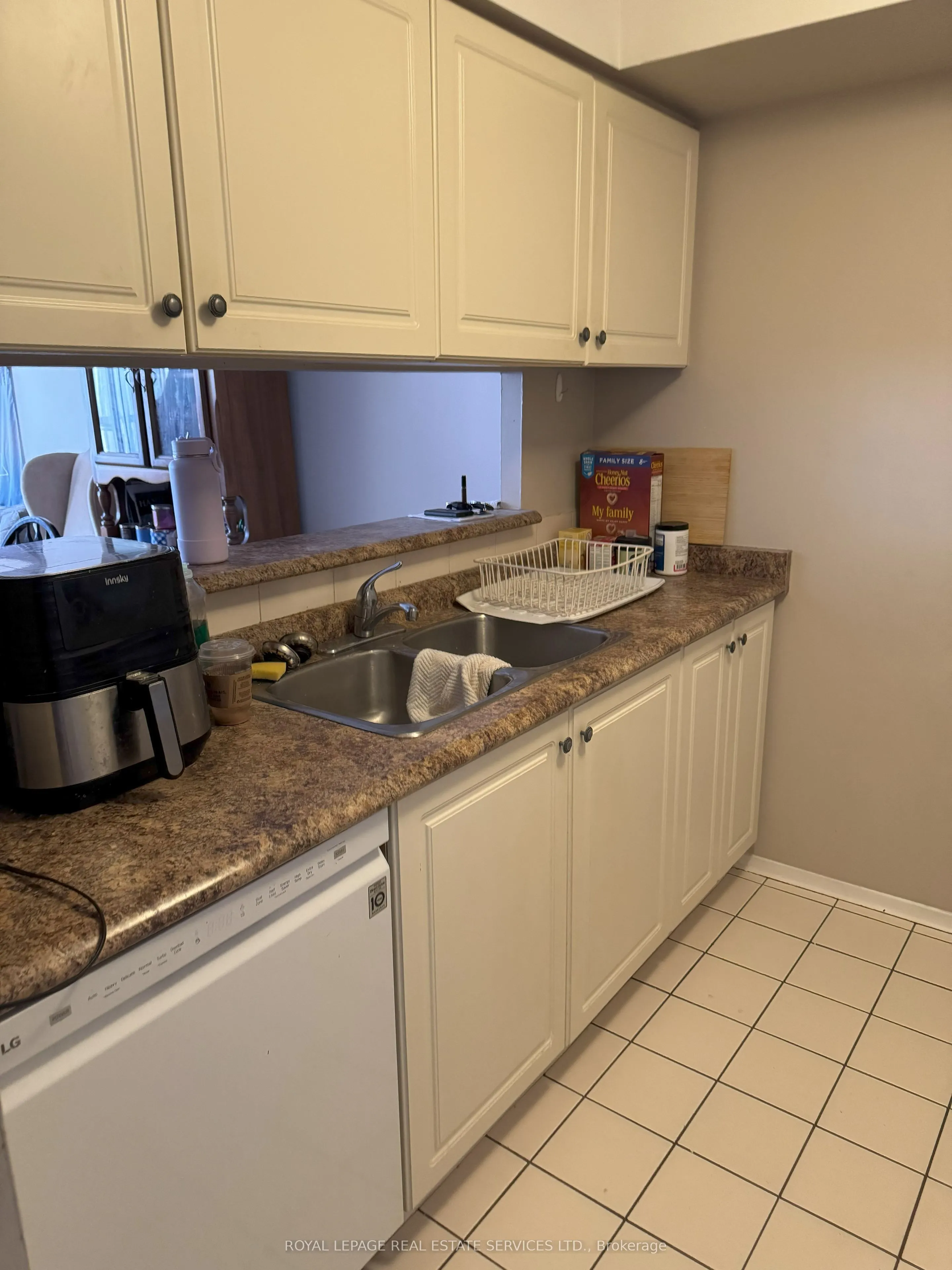 117 Gerrard Street E, #310