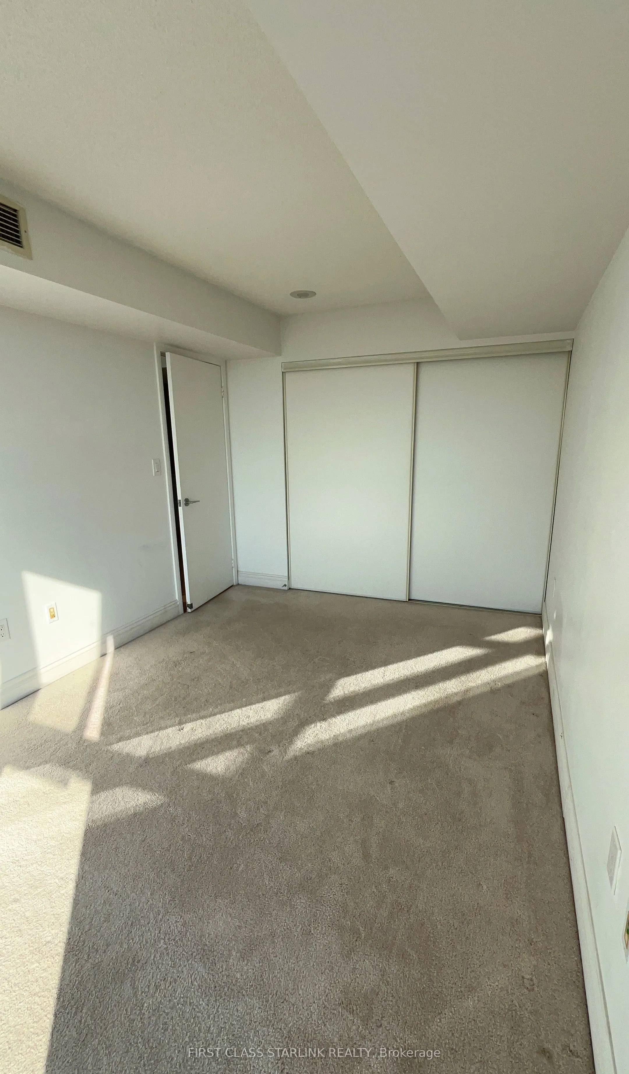 15 Iceboat Terrace, #2607