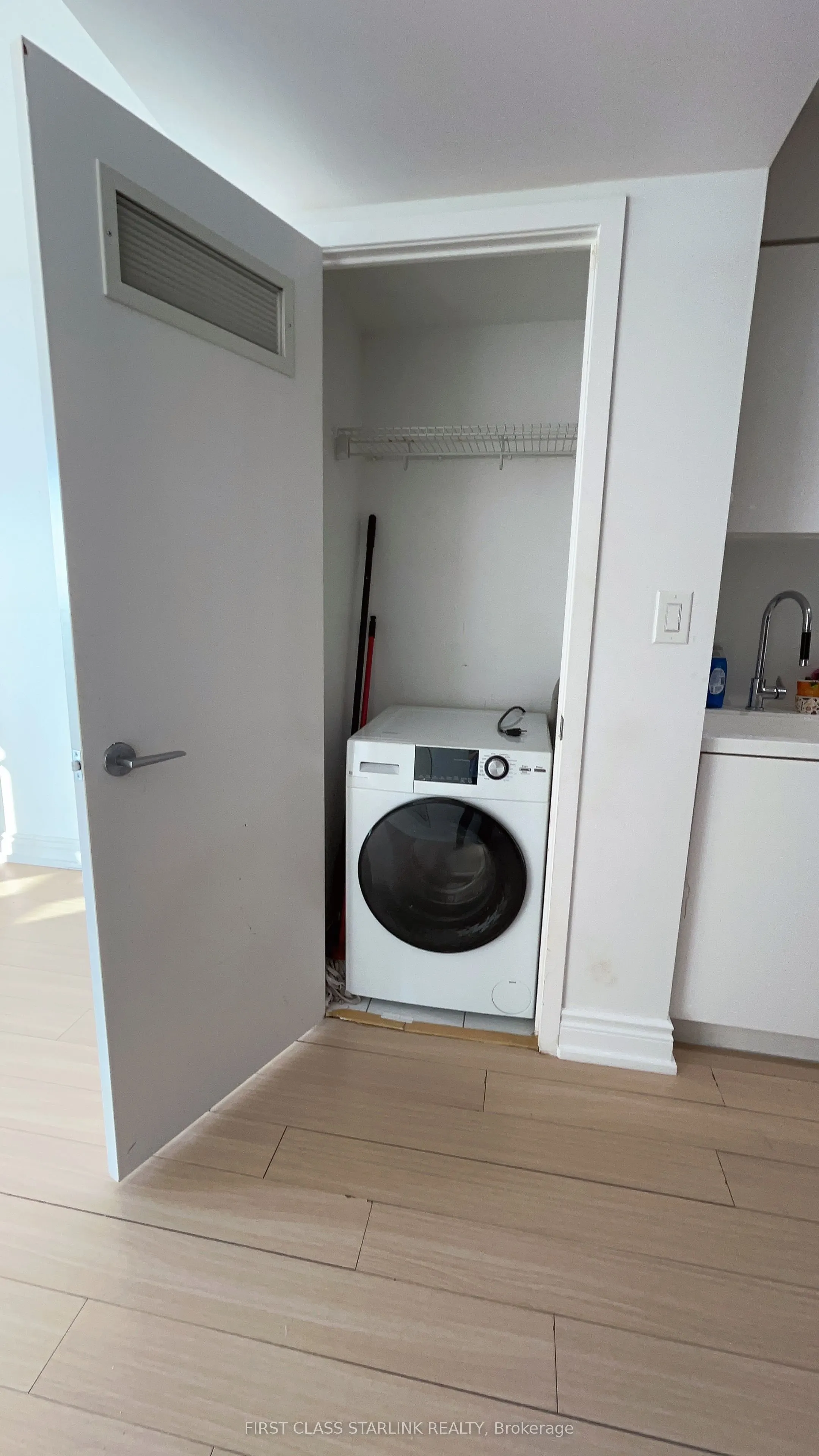 15 Iceboat Terrace, #2607