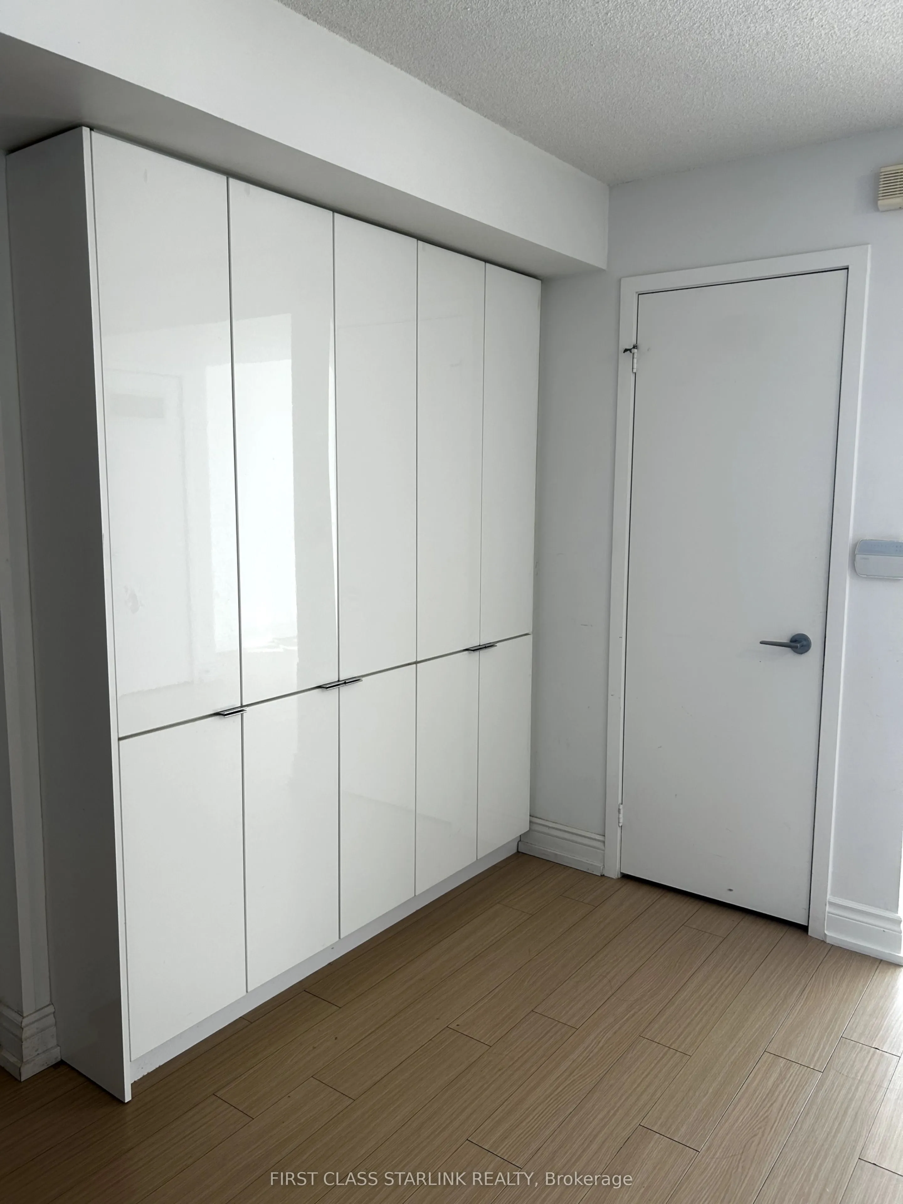 15 Iceboat Terrace, #2607