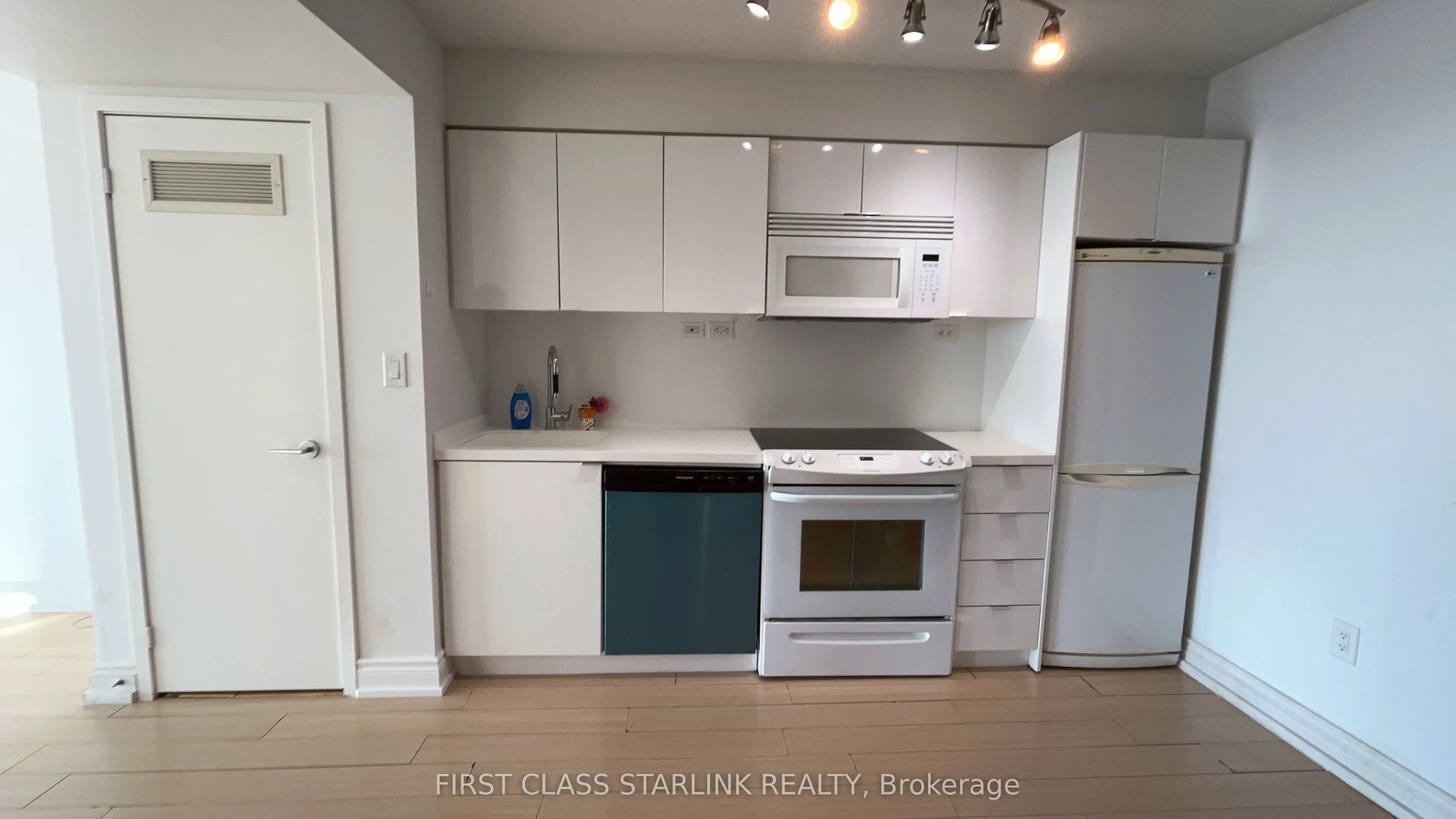 15 Iceboat Terrace, #2607