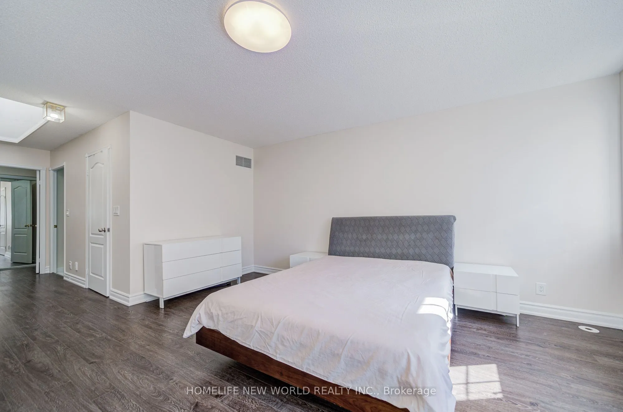 28 Sommerset Way, #1313