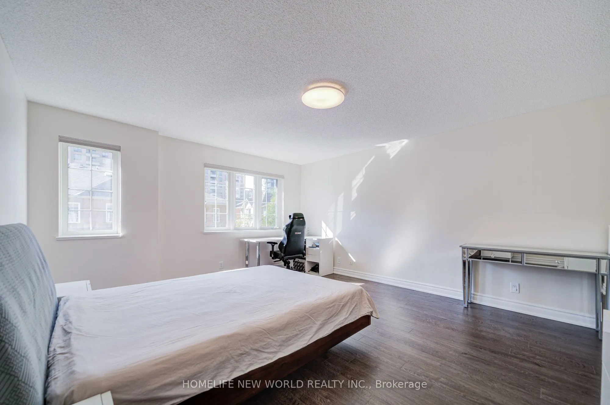 28 Sommerset Way, #1313