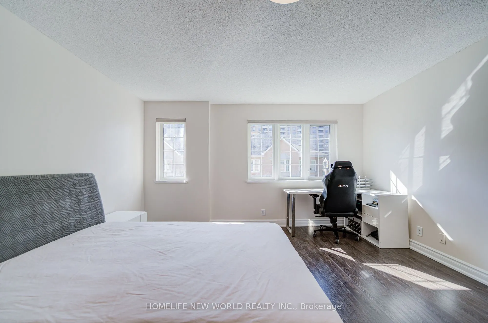 28 Sommerset Way, #1313