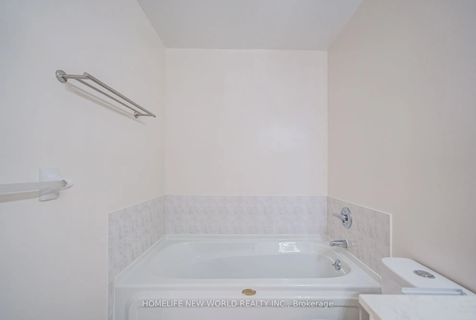 28 Sommerset Way, #1313