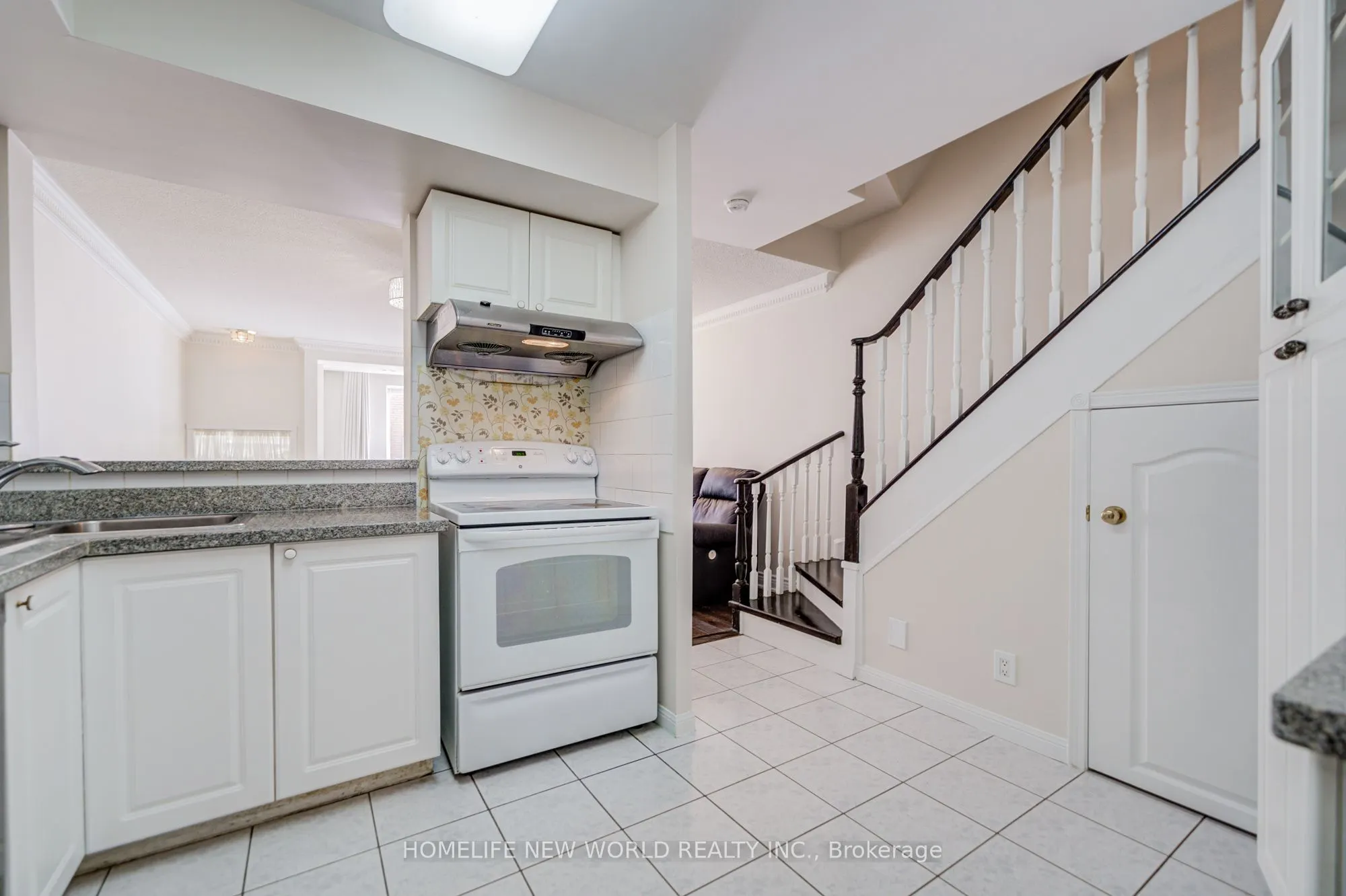 28 Sommerset Way, #1313