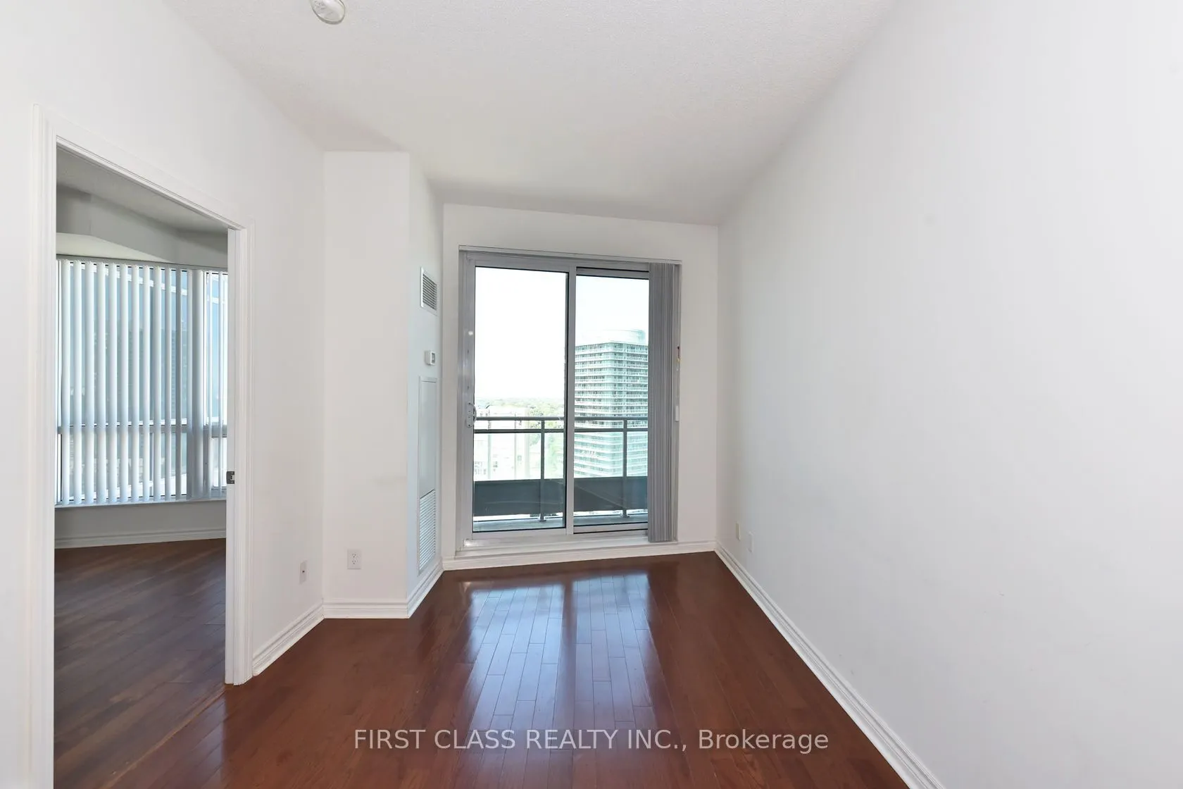 18 Holmes Avenue, #1806